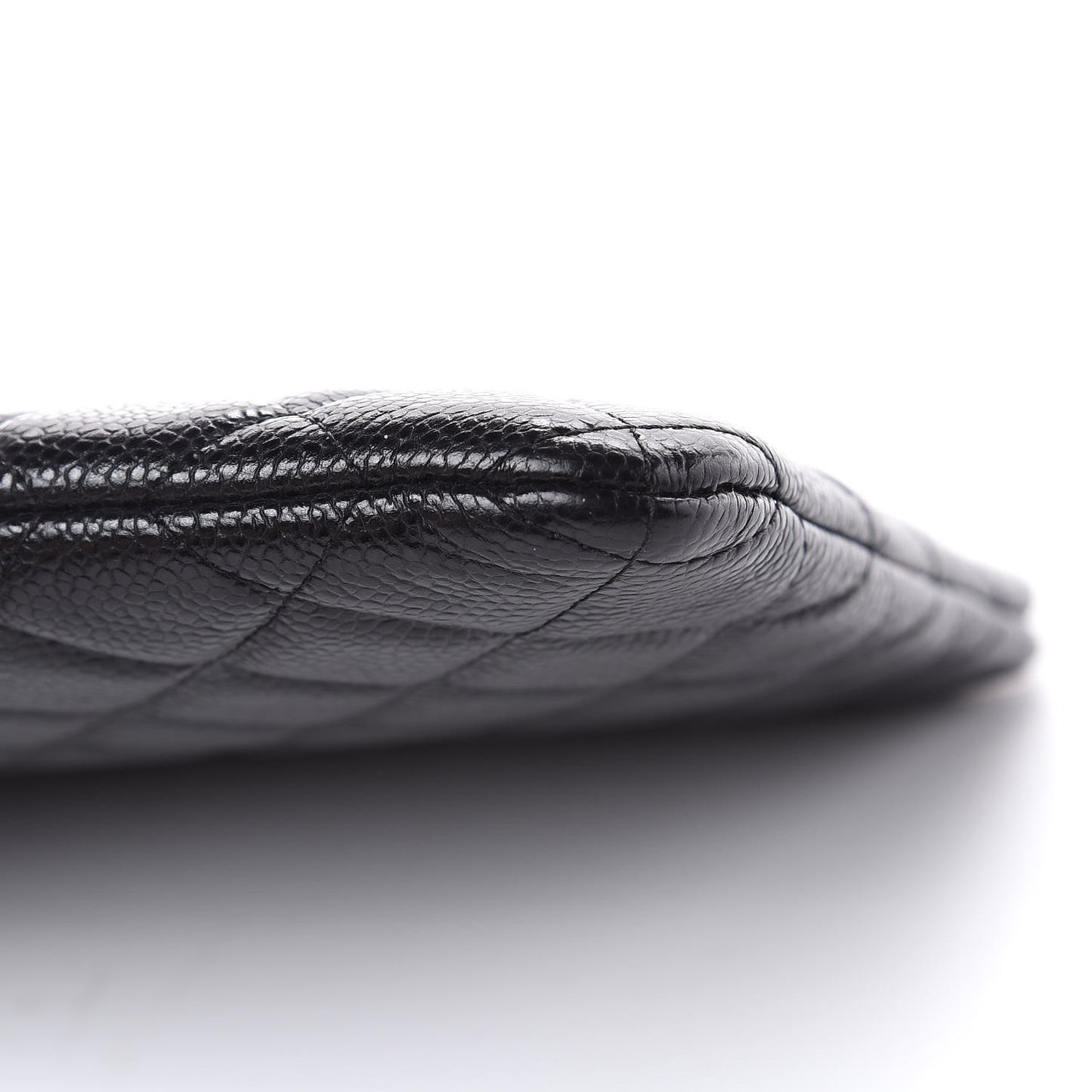 Caviar Quilted Medium Cosmetic Case Black