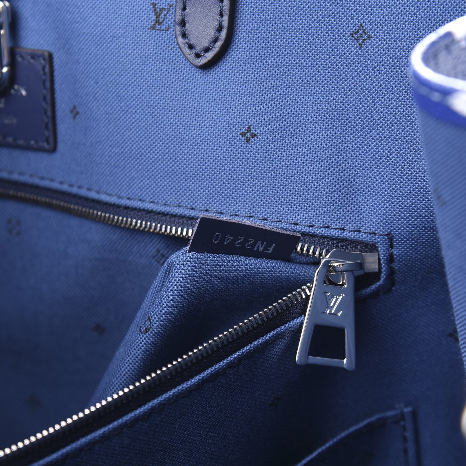 Louis Vuitton Monogram Escale Onthego GM Blue 8 of 11