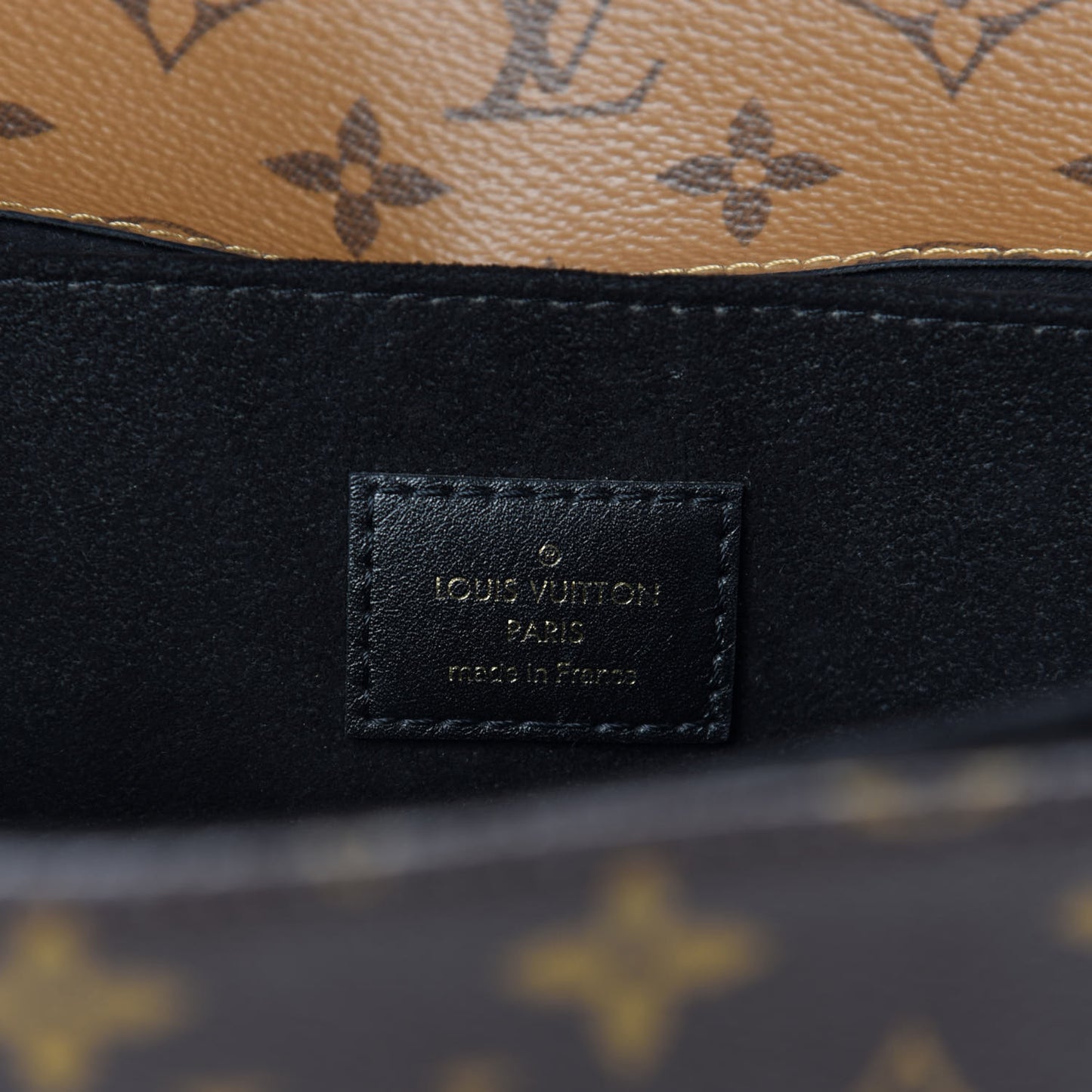 Reverse Monogram Pochette Metis