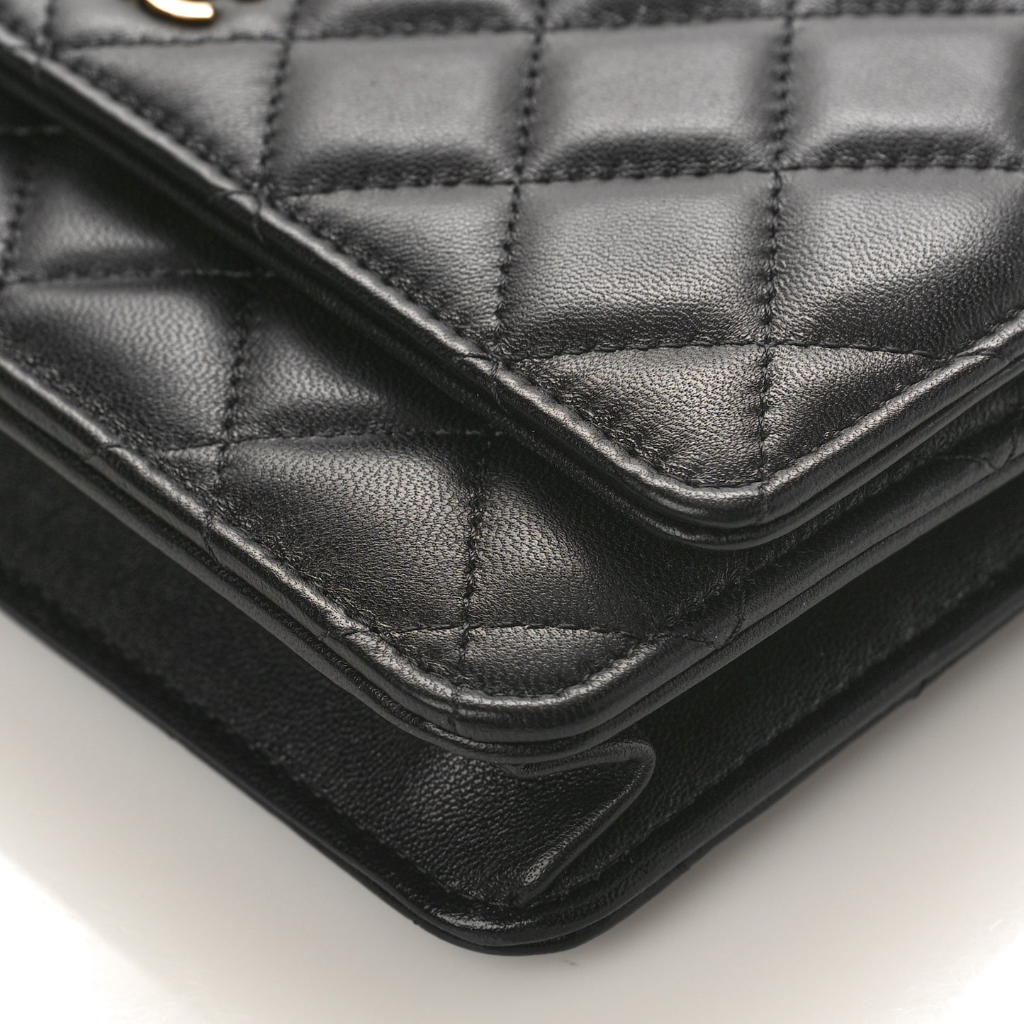 Lambskin Quilted Wallet On Chain WOC Black