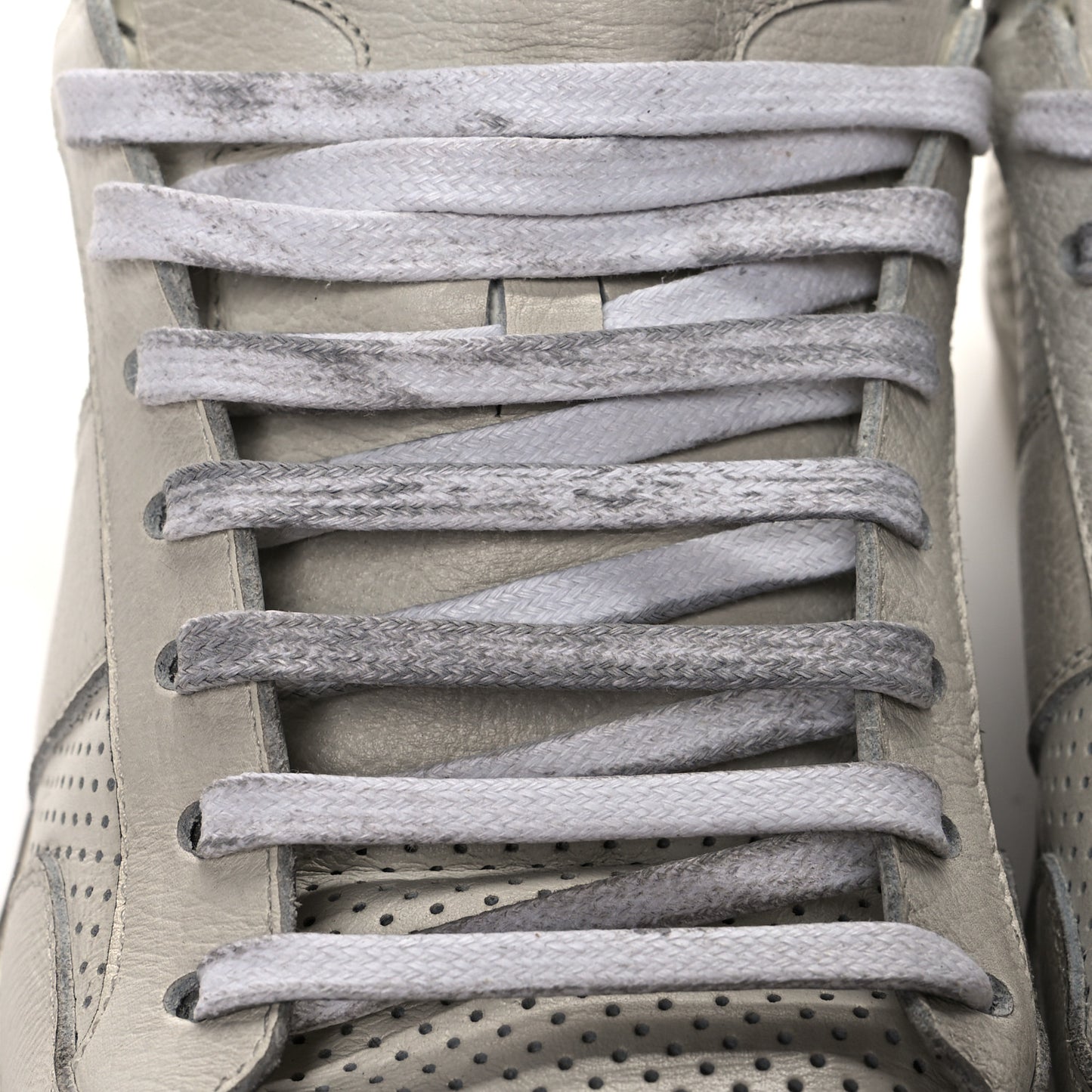Calfskin Perforated Court Classic SL/10H High Top Sneakers 43 White