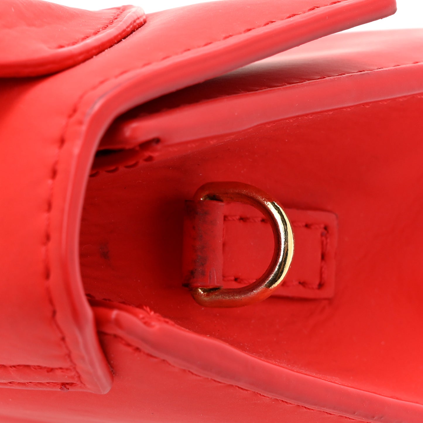 Rubberized Calfskin Le Chiquito Moyen Red