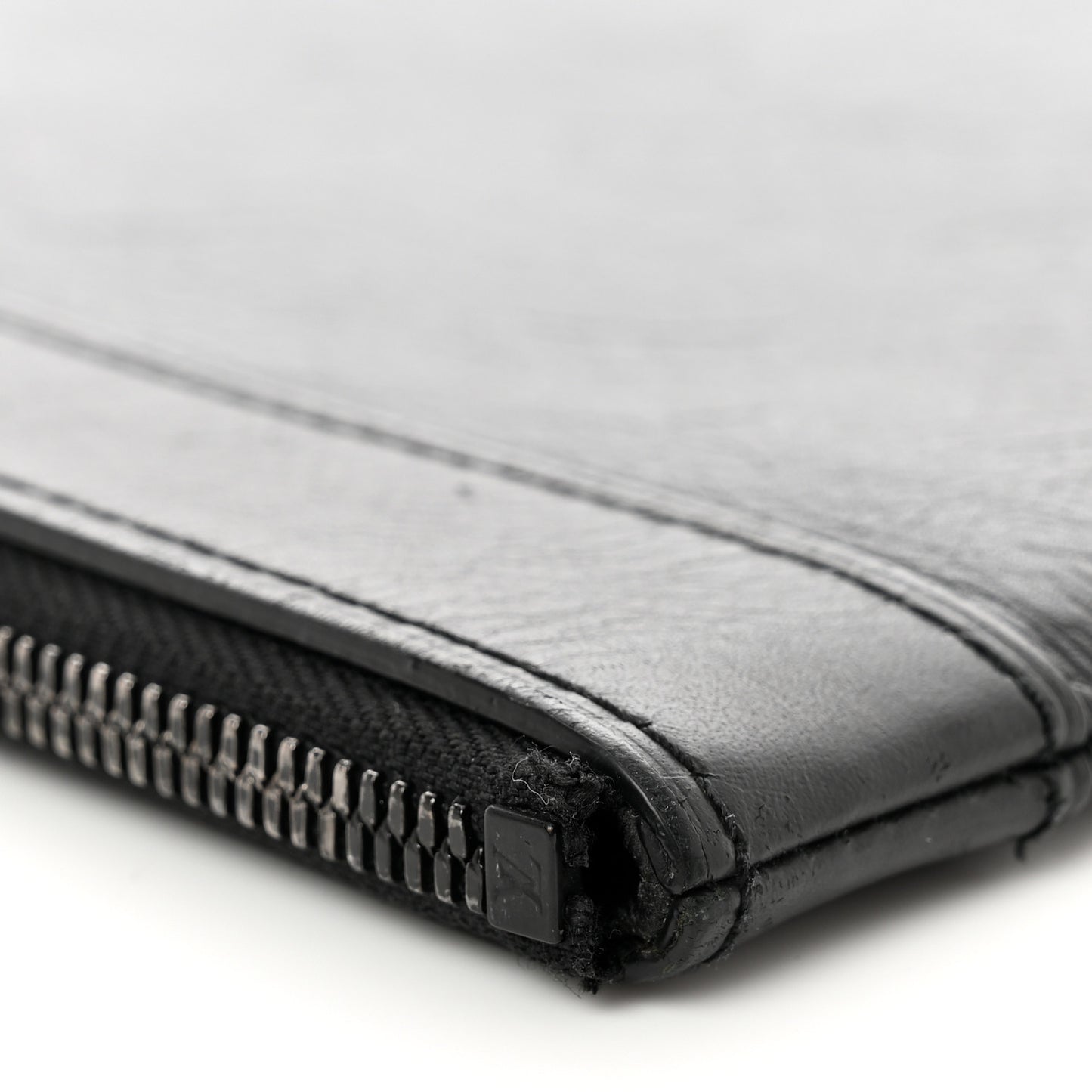 Calfskin Monogram Shadow Discovery Pochette Black