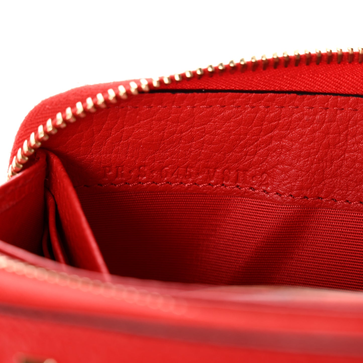 Pebbled Calfskin Rockstud Zip Around Wallet Rosso Valentino