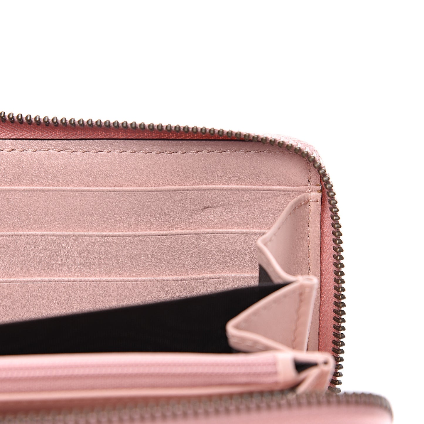 Calfskin Matelasse GG Marmont Zip Around Wallet Perfect Pink