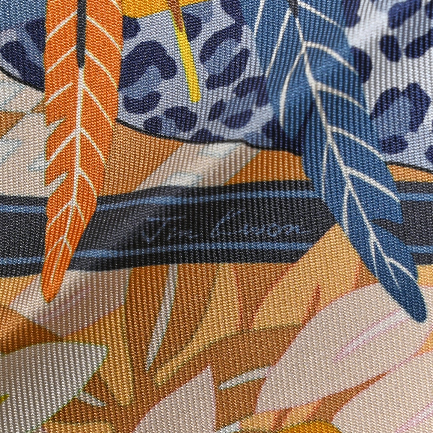 Silk Les Douze Leopards Scarf 90 Bleu Beige Jaune