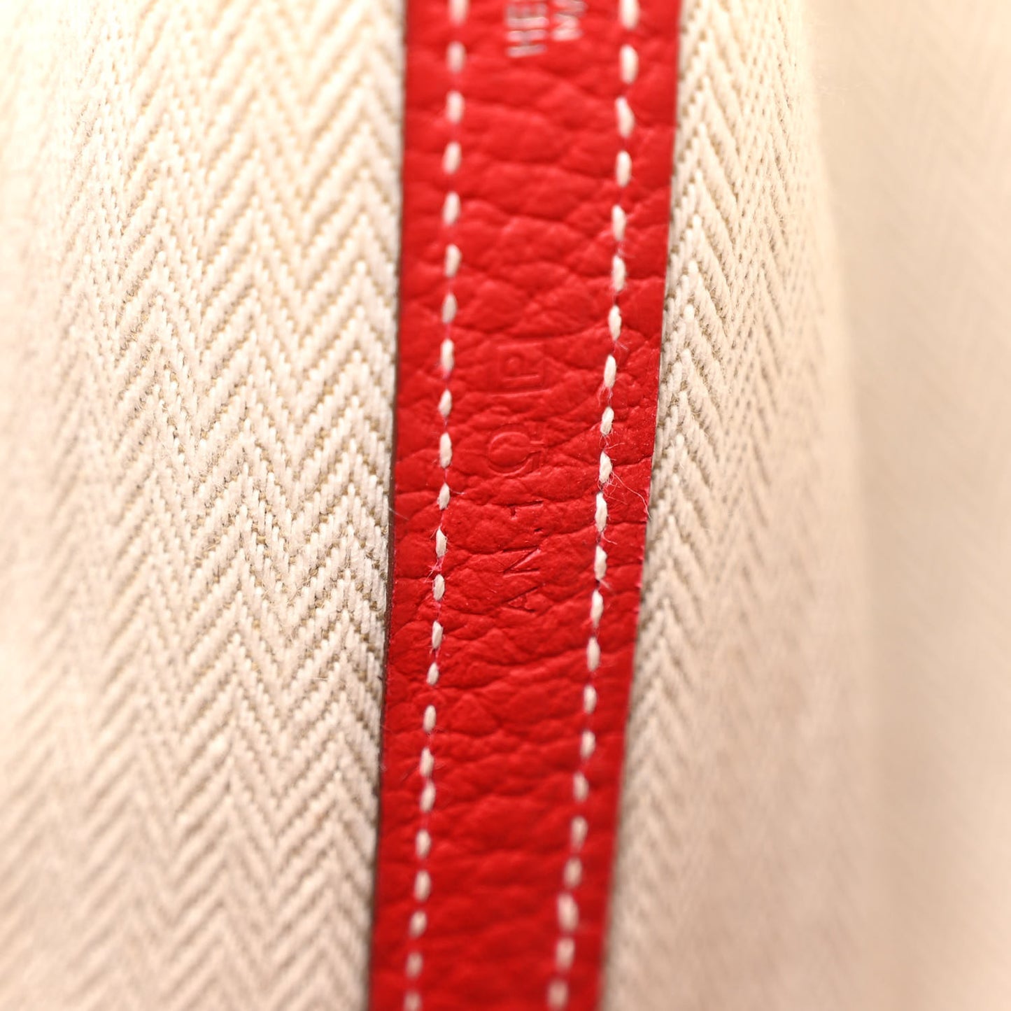 Negonda Garden Party 36 MM Rouge Casaque
