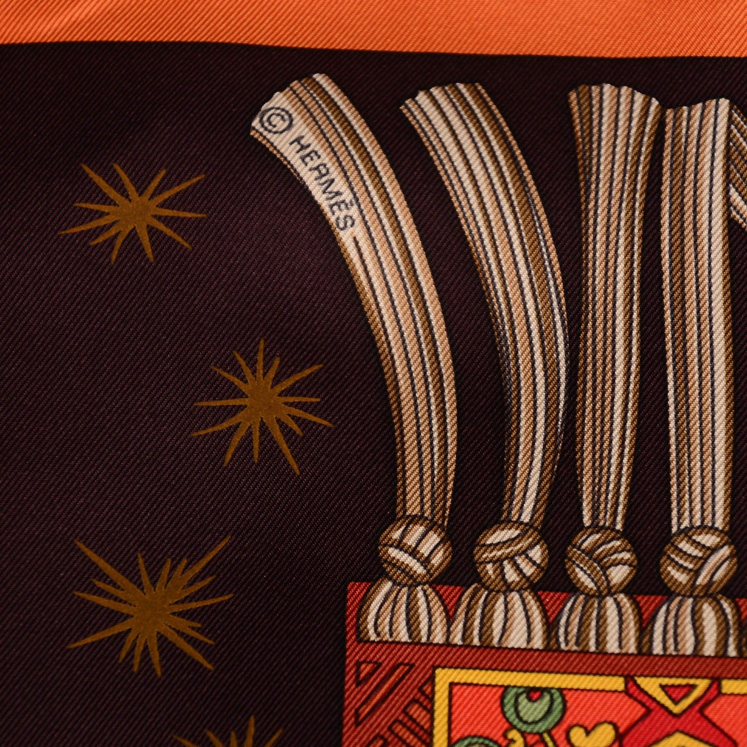 Hermes Silk Sur Un Tapis Volant Scarf 90 Rouille Aubergin Vert 5 of 6
