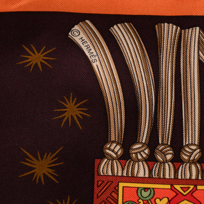 Hermes Silk Sur Un Tapis Volant Scarf 90 Rouille Aubergin Vert 5 of 6