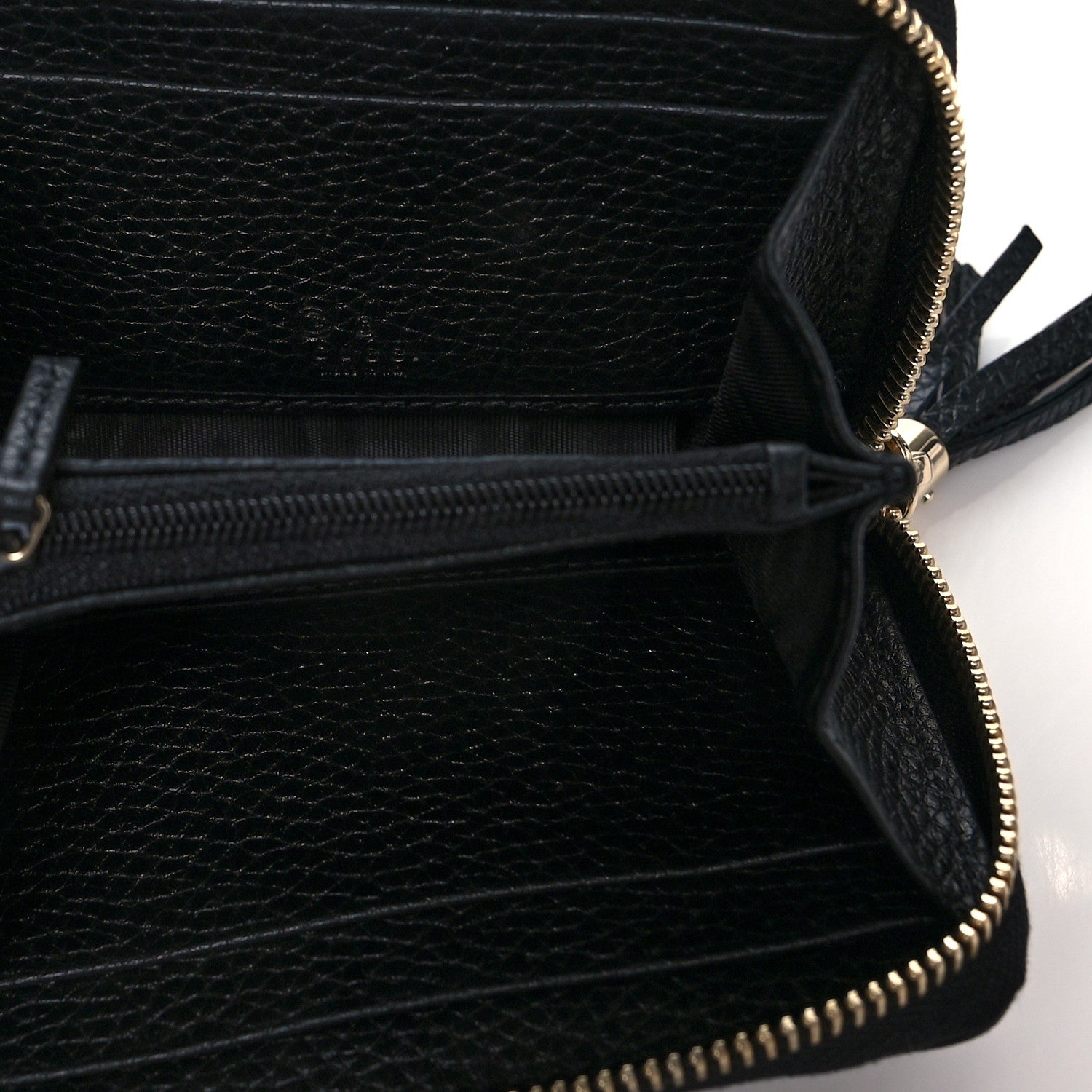 Gucci Pebbled Calfskin Small Soho Zip Around Wallet Black 5 of 7