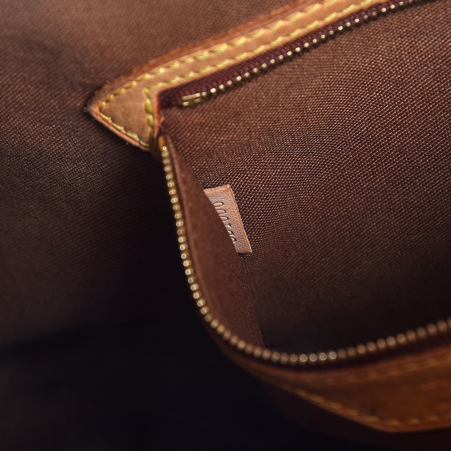 Louis Vuitton Monogram Batignolles Horizontal 7 of 33