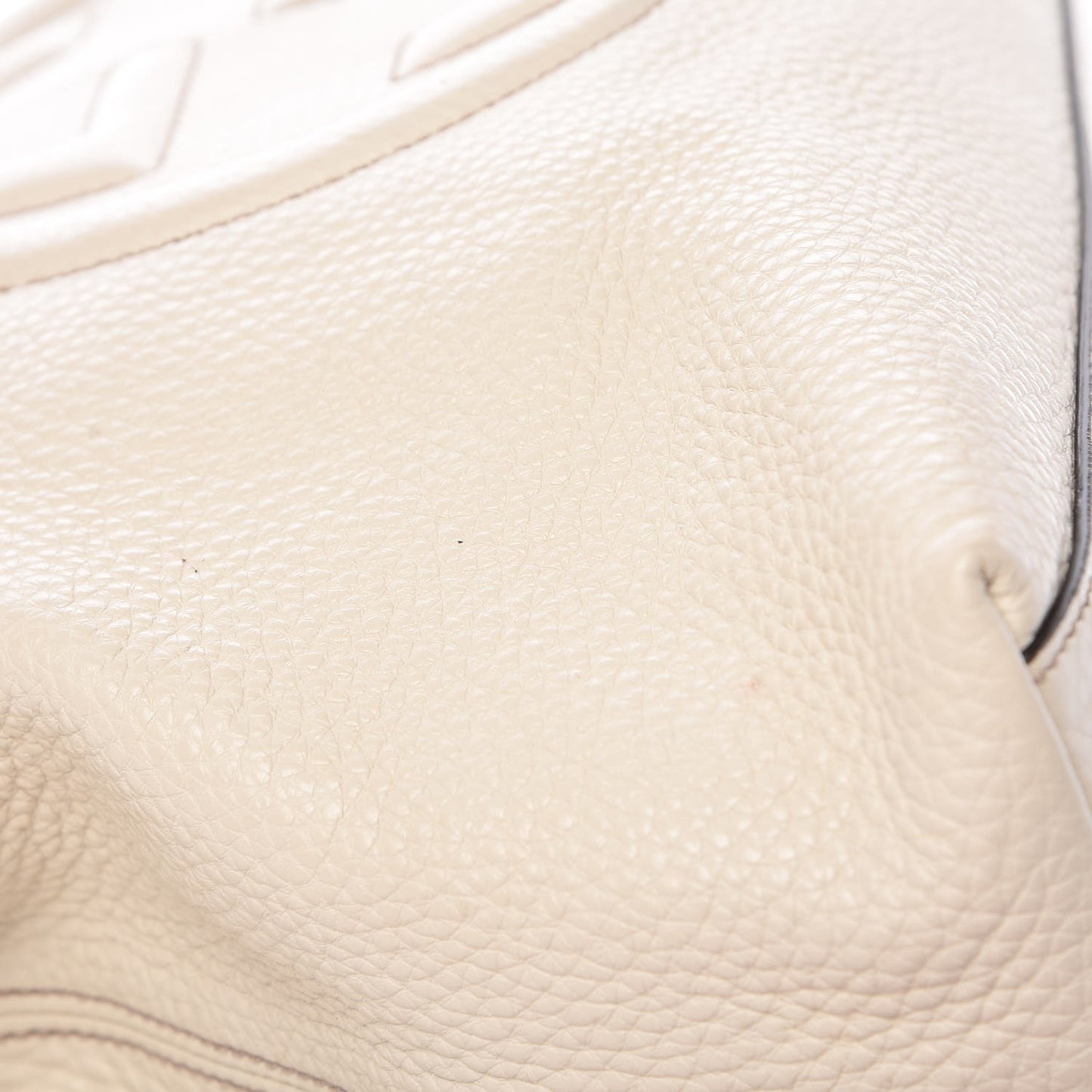 Pebbled Calfskin Medium Soho Chain Shoulder Bag Off White