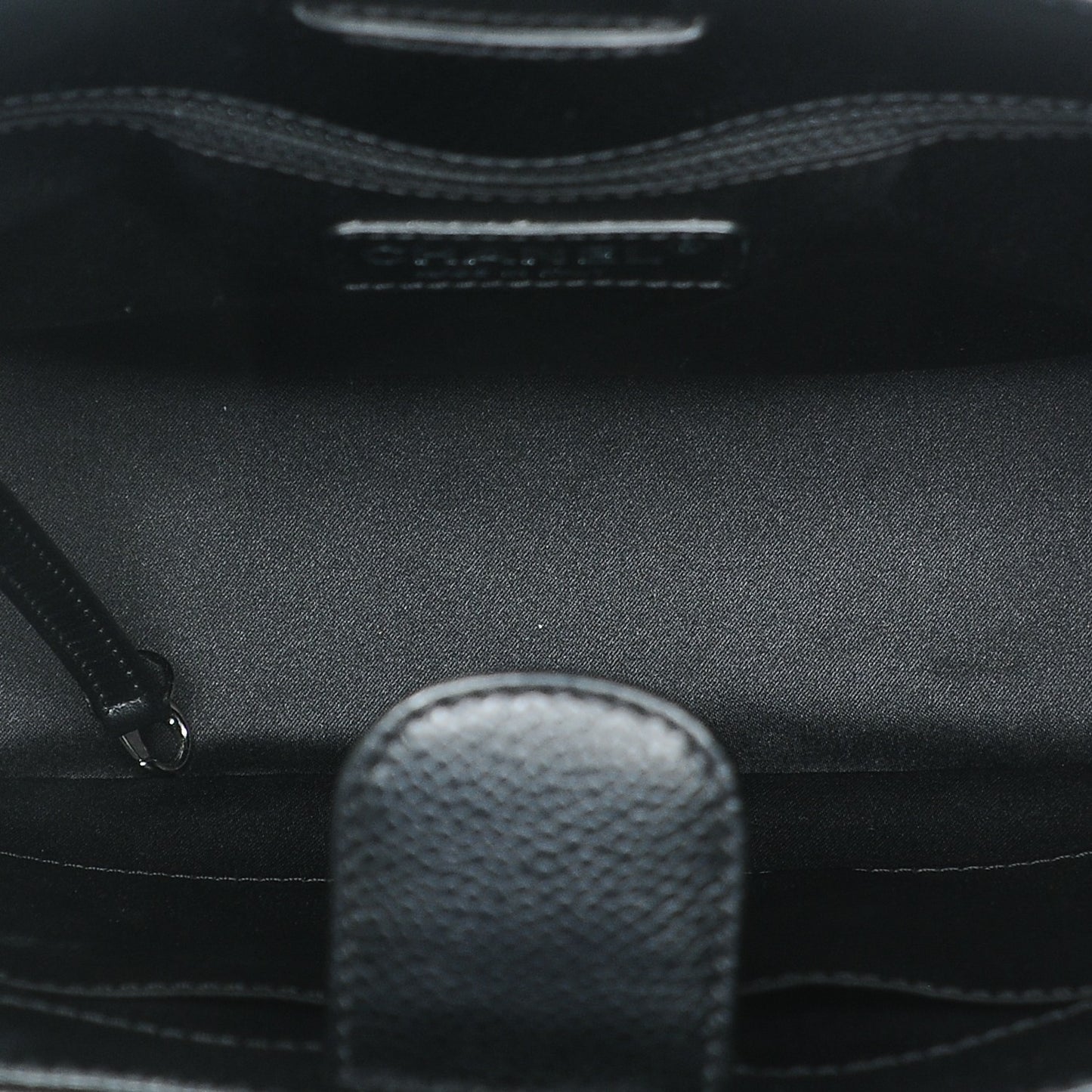 Caviar Quilted Petit Shopping Tote PST Black