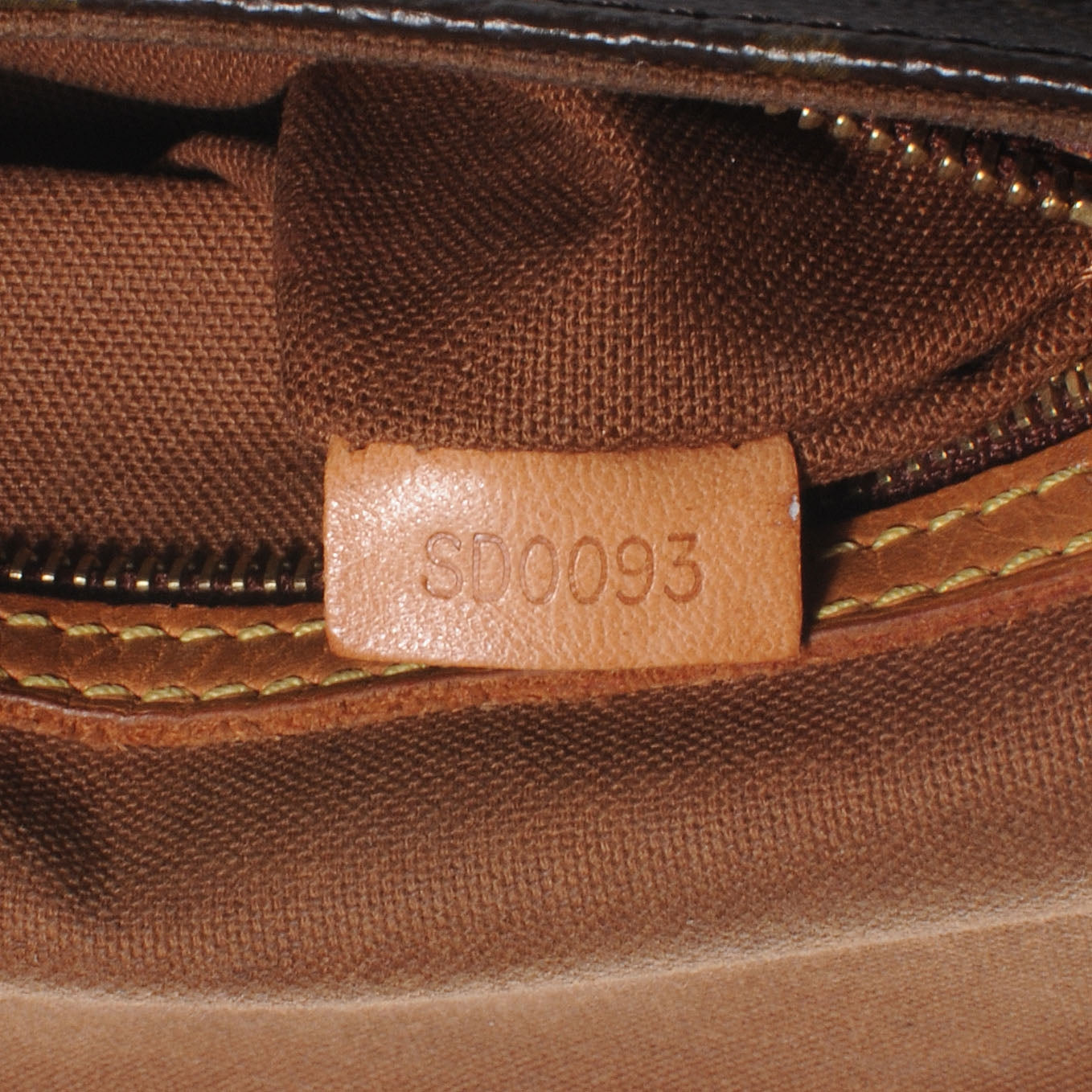 Monogram Mini Looping