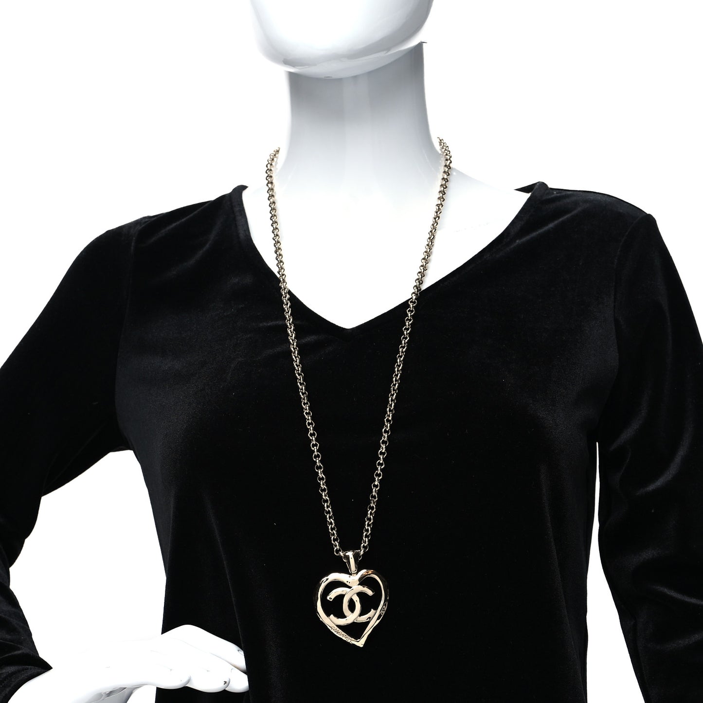 Metal CC Heart Coco Pendant Necklace Gold