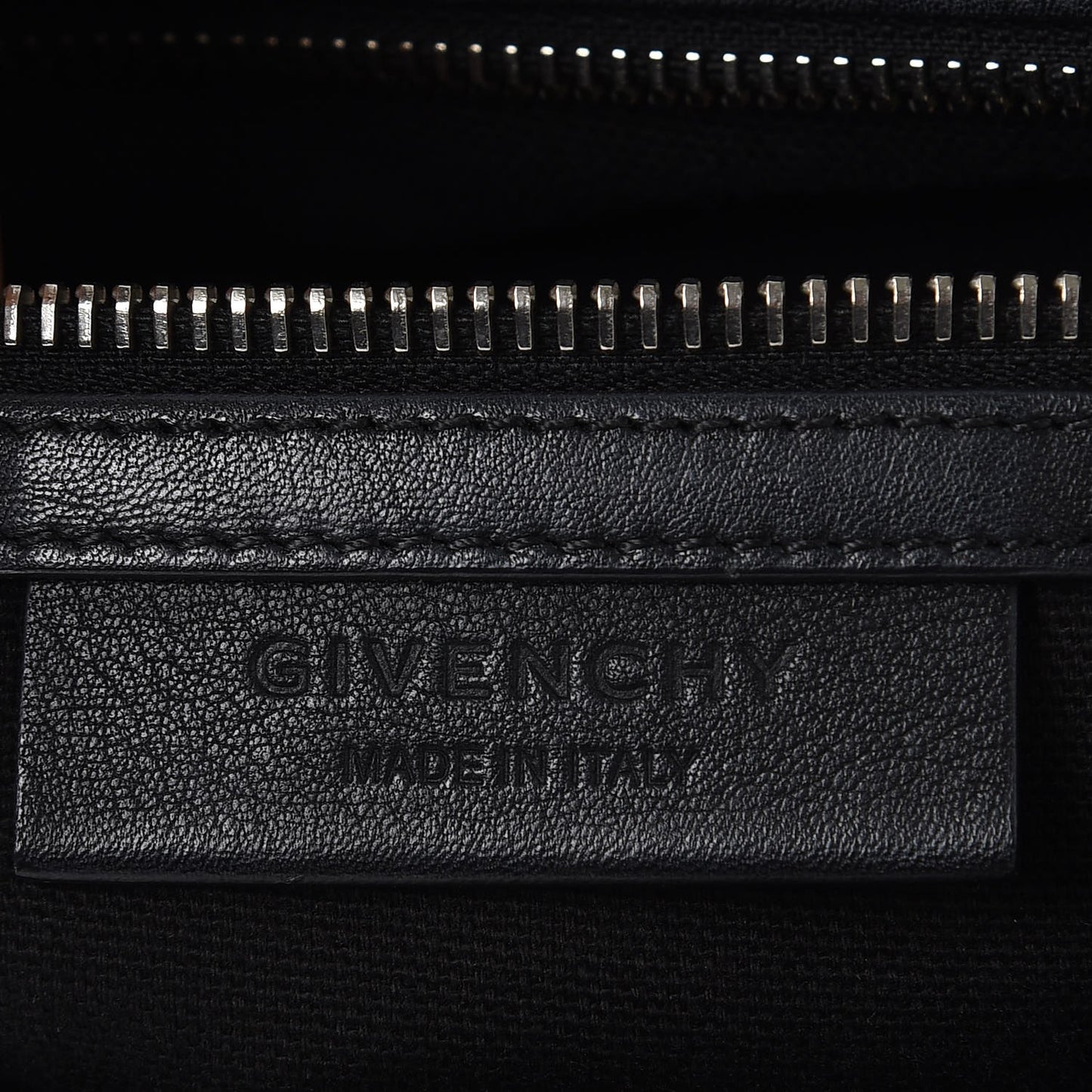 Calfskin Medium Studded Antigona Black