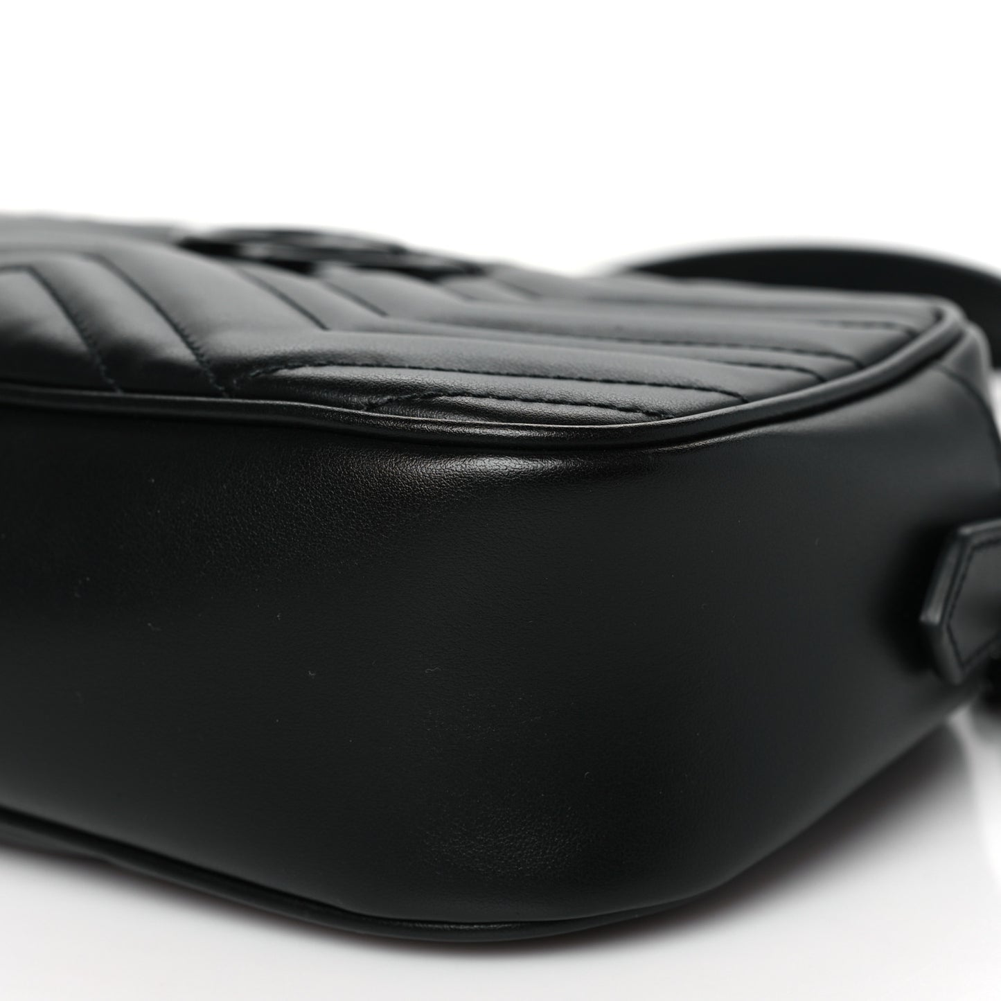 Calfskin Matelasse Monochrome Small GG Marmont Chain Shoulder Bag Black