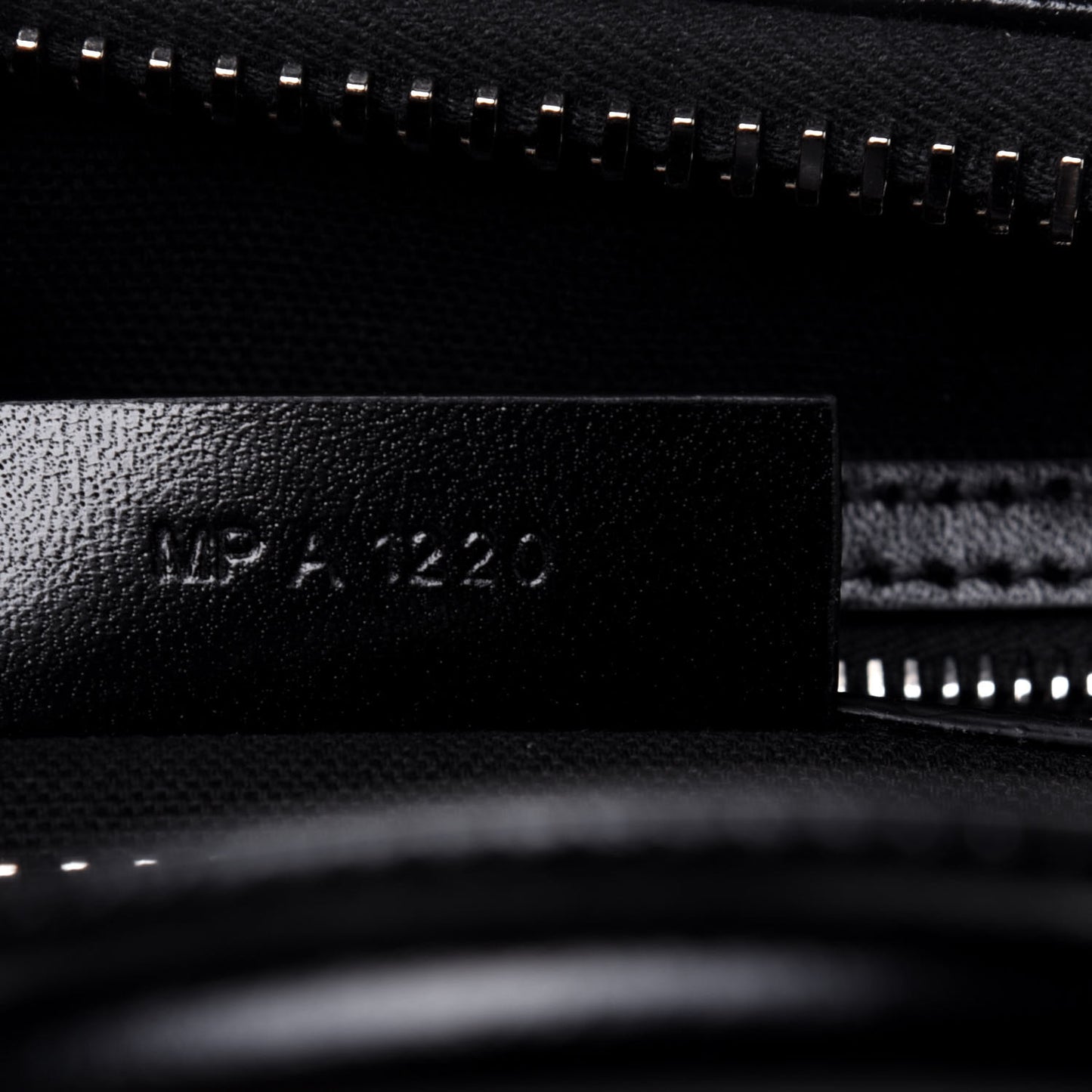 Shiny Lord Calfskin Mini Antigona With Chain Black