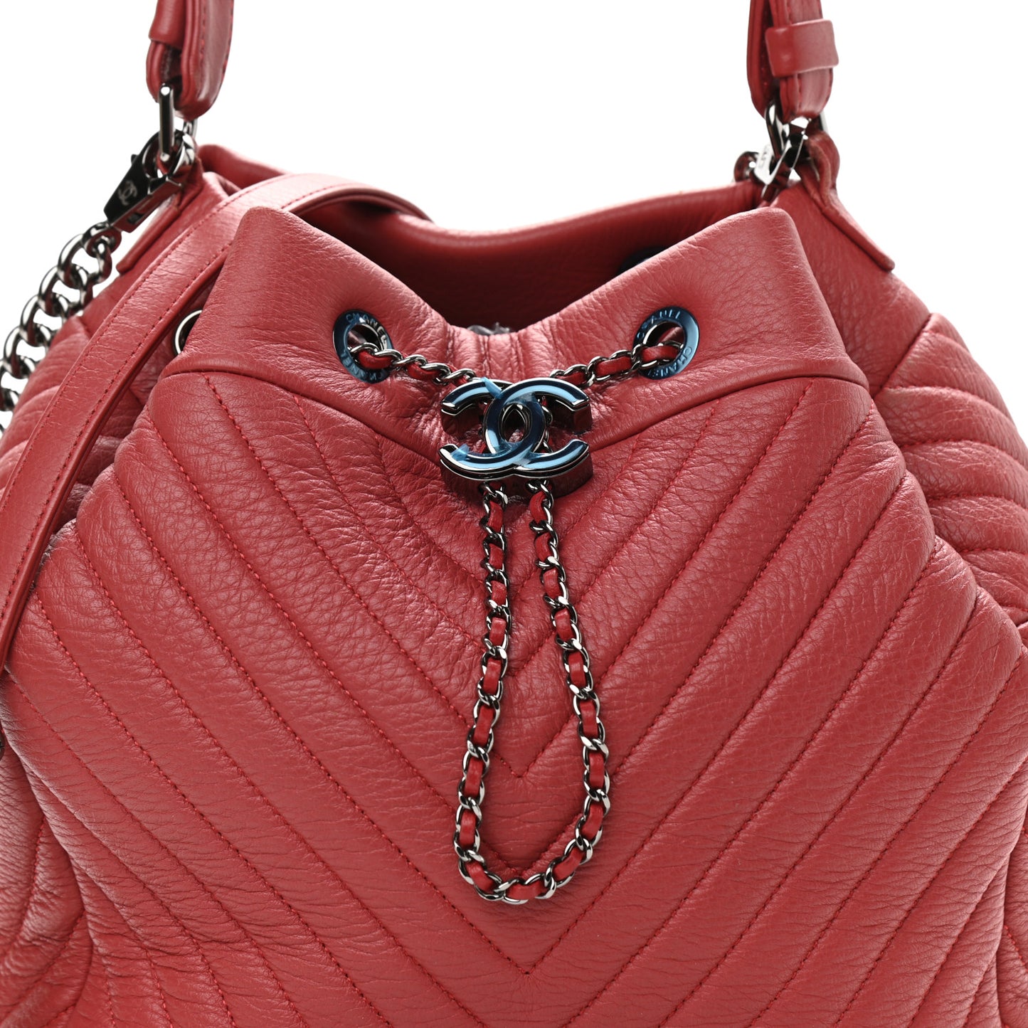 Deerskin Chevron Quilted Medium CC Chain Bucket Drawstring Bag Red