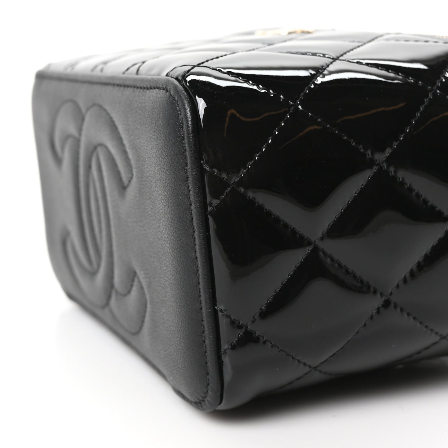 Patent Quilted Pick Me Up Vanity Case Black