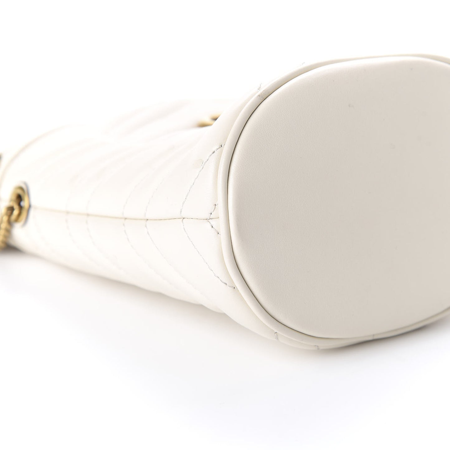 Calfskin Matelasse Mini GG Marmont 2.0 Bucket Bag White