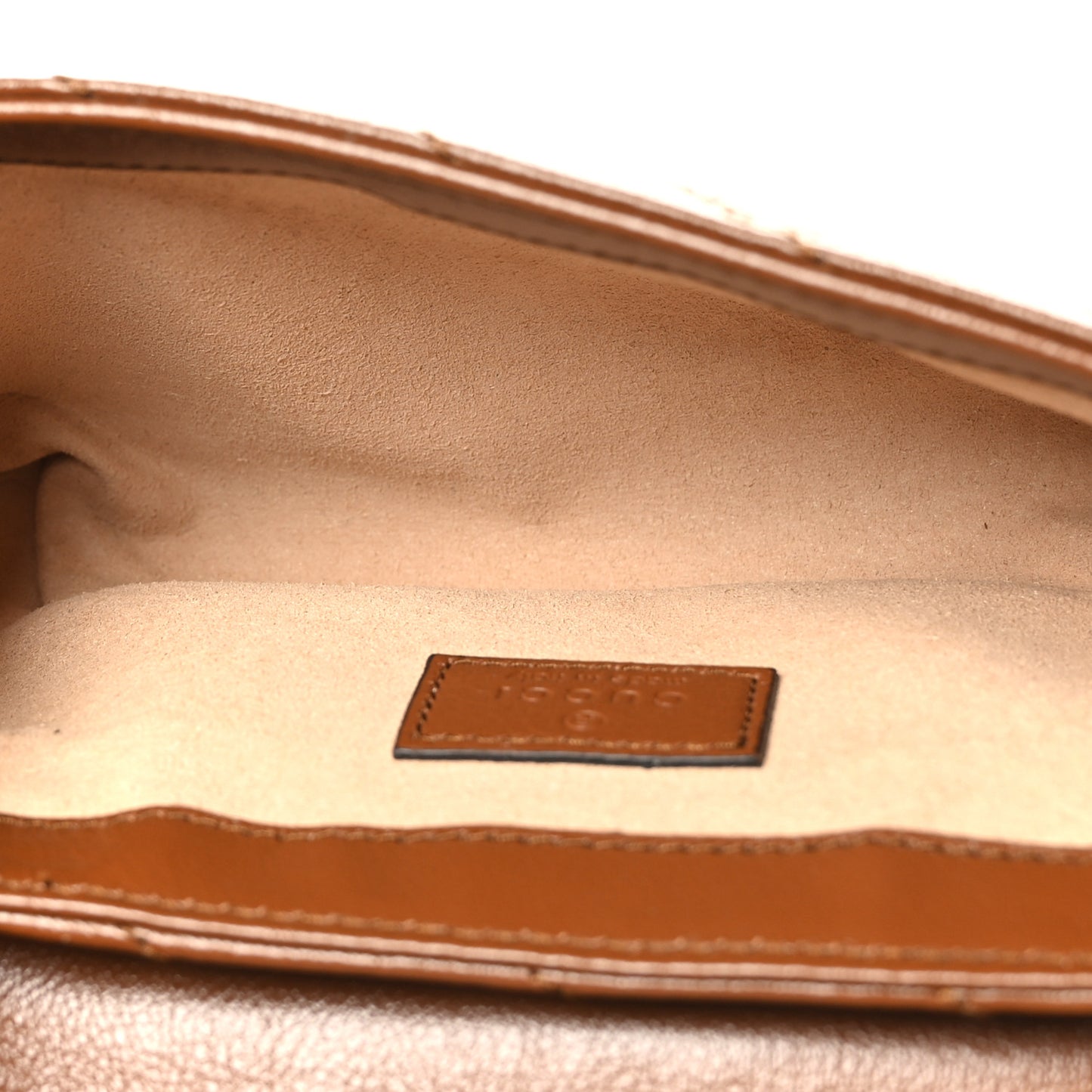 Azalea Calfskin Matelasse Diagonal Super Mini GG Marmont Shoulder Bag Cuir