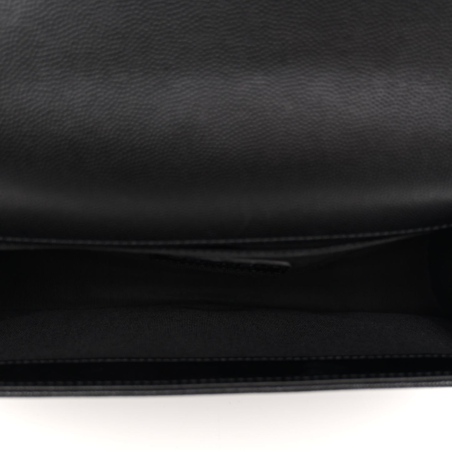 Caviar Quilted Medium Boy Flap Black