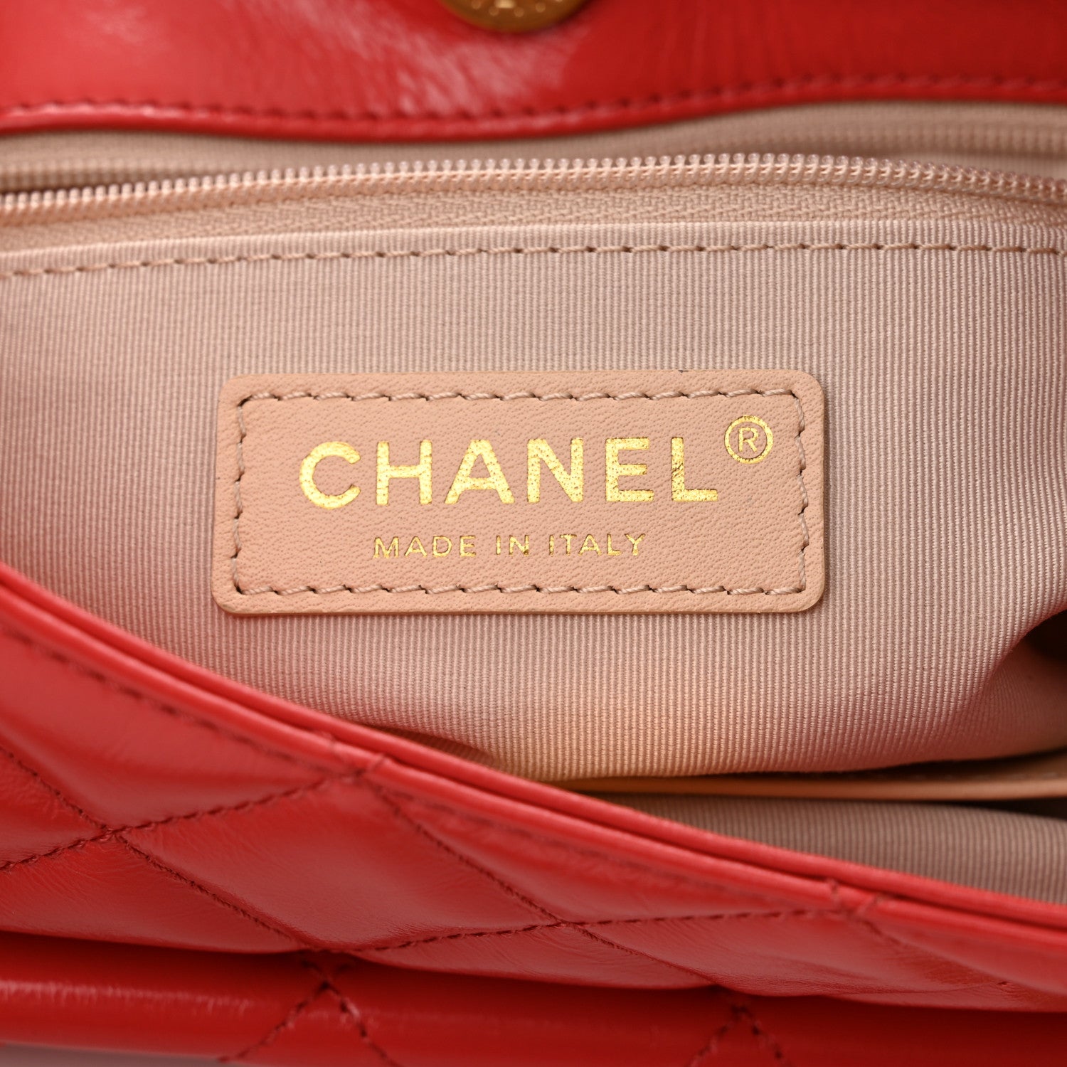 Chanel Shiny Crumpled Calfskin Quilted Wavy CC Hobo Red 6 of 10