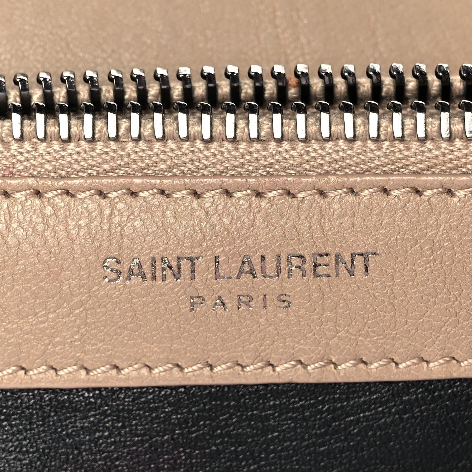 Saint Laurent Sheepskin Matelasse Chevron Monogram Large College Bag Fard 5 of 11