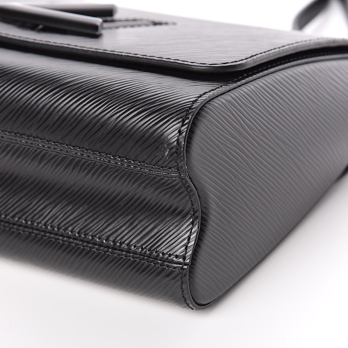 Epi Twist Shoulder Bag MM Matte Black