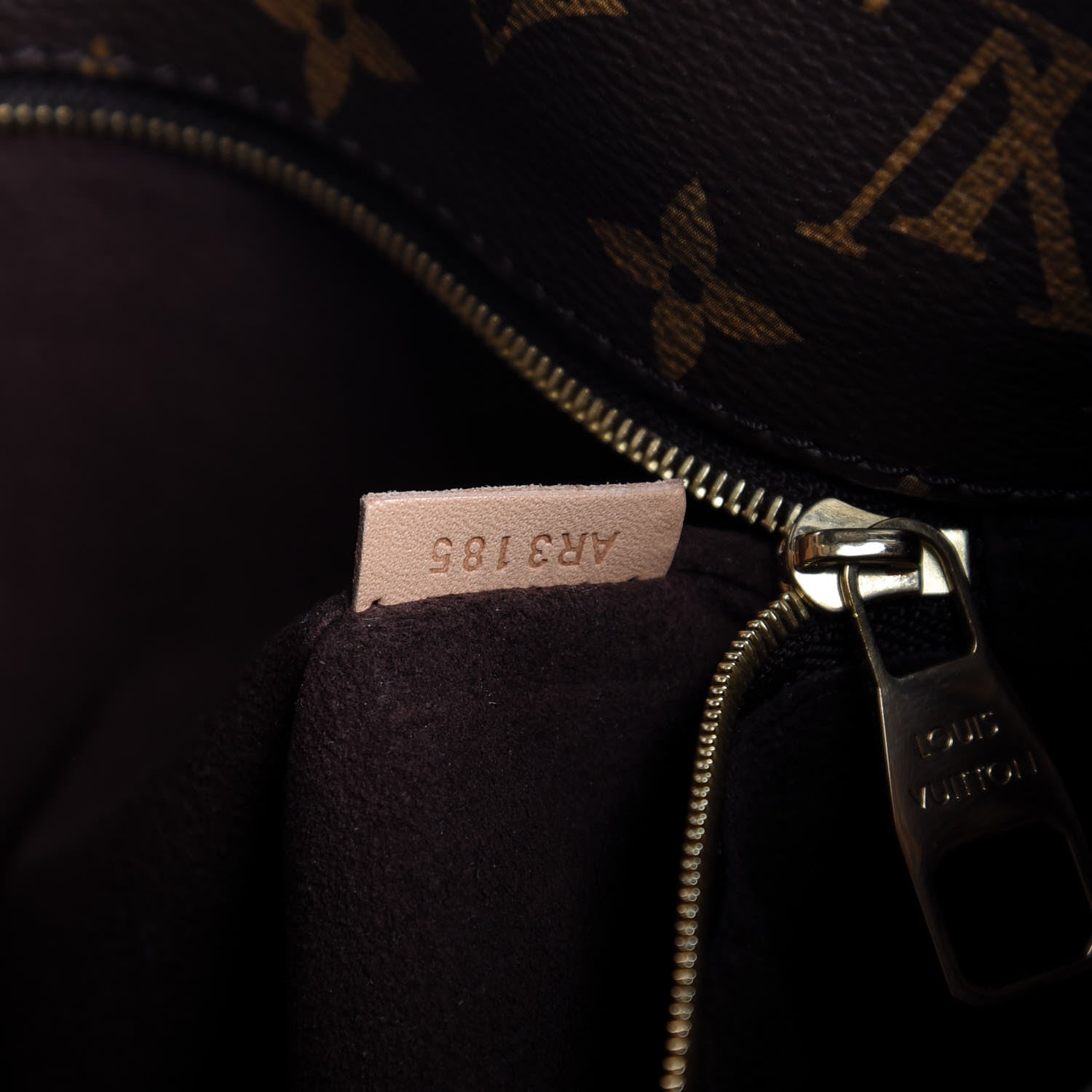 Louis Vuitton Monogram Metis 8 of 8