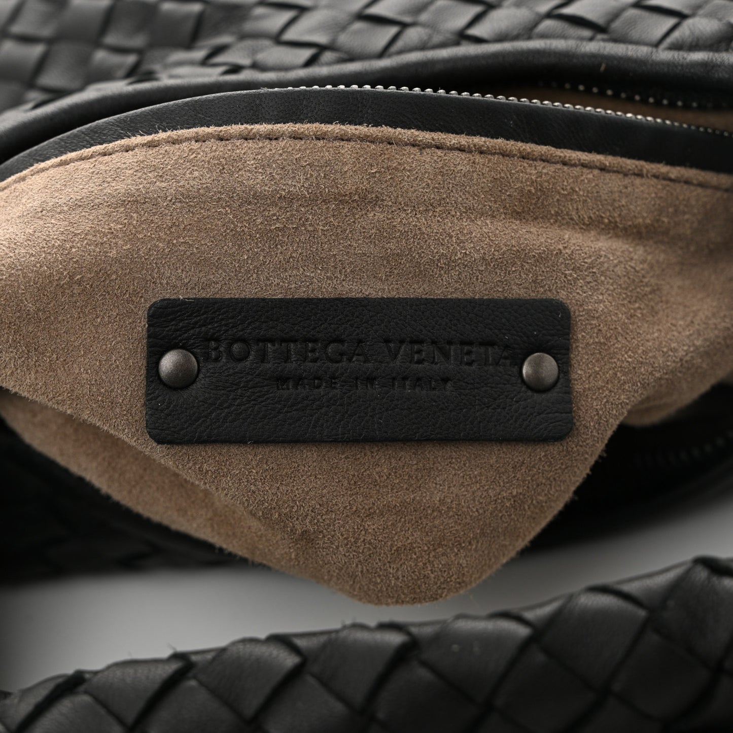 Nappa Intrecciato Medium Veneta Hobo Black