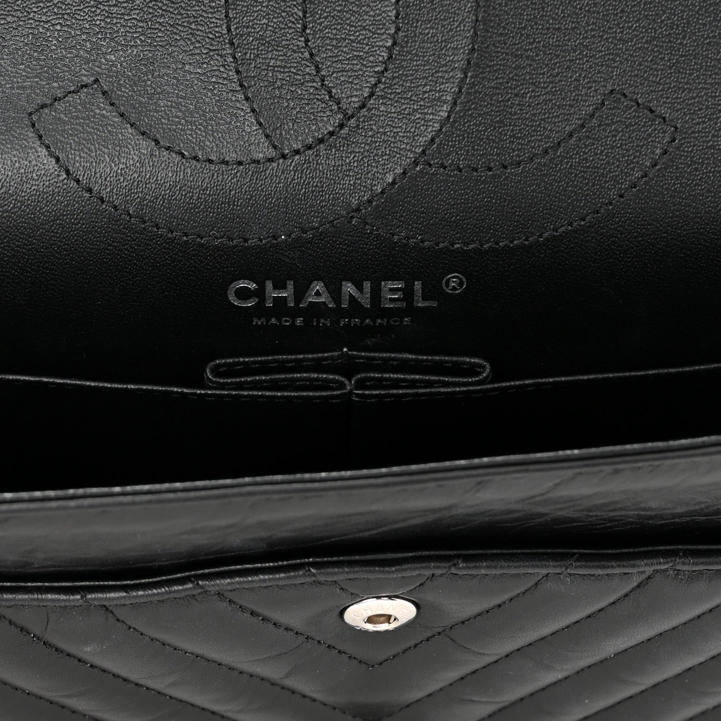 Aged Calfskin Chevron Quilted 2.55 Reissue 226 So Black