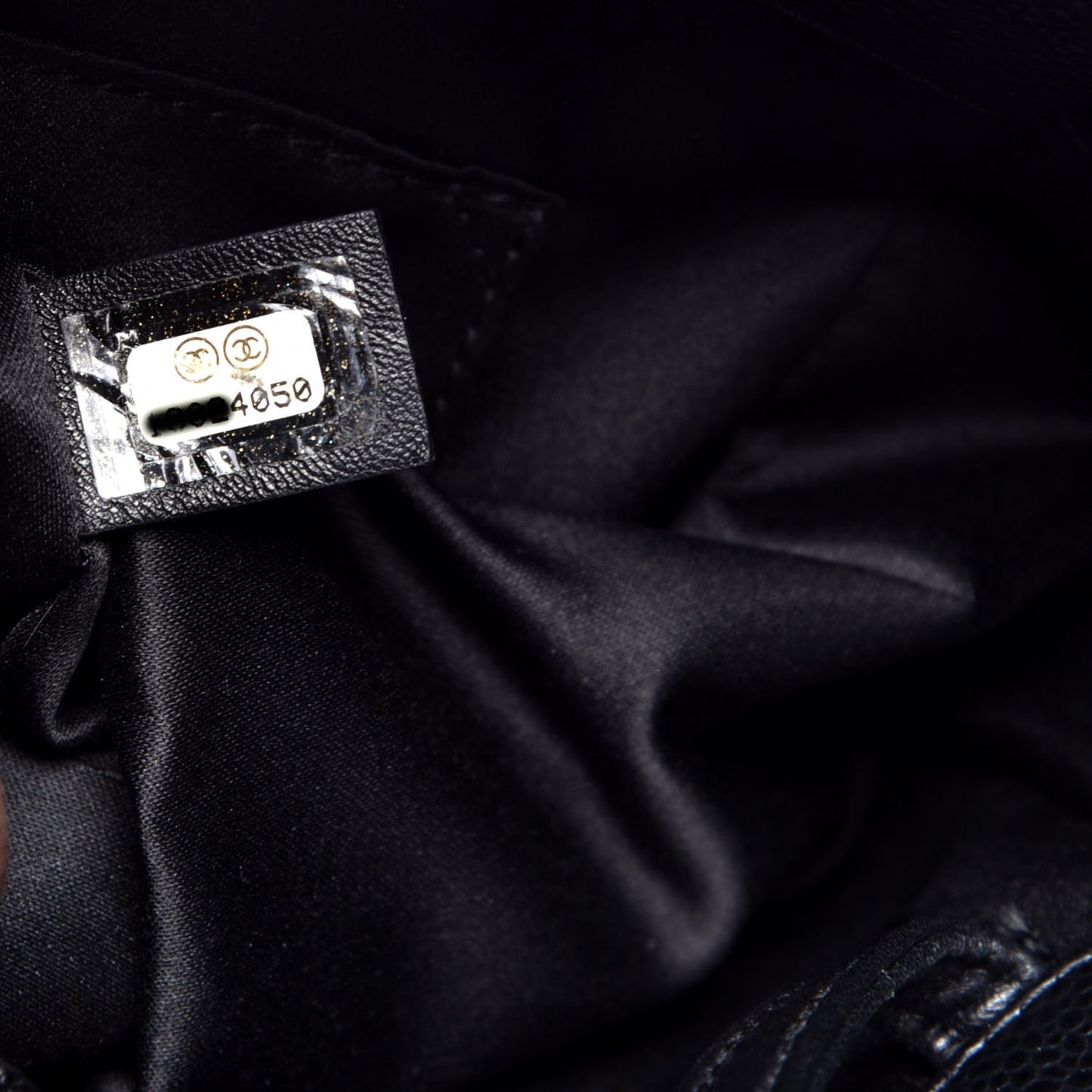 Caviar Quilted Petit Shopping Tote PST Black