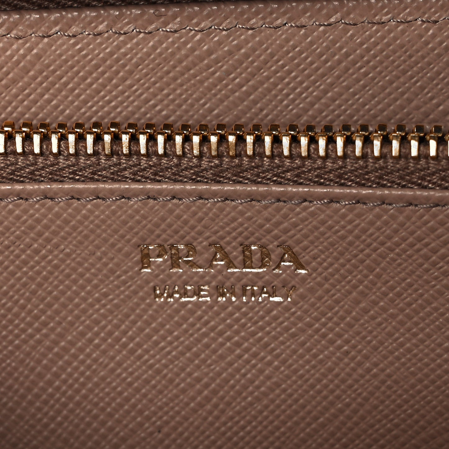 Saffiano Metal Zip Around Wallet Cammeo