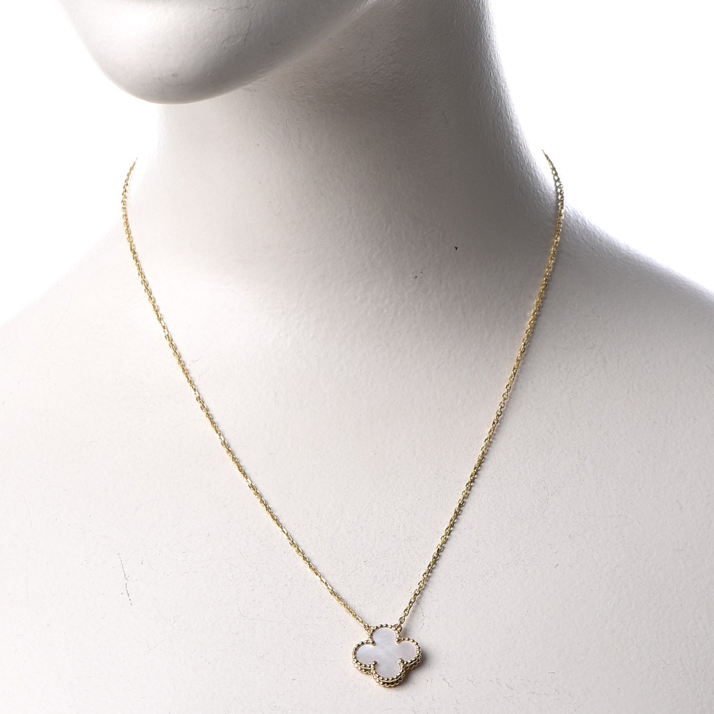18K Yellow Gold Mother of Pearl Vintage Alhambra Pendant Necklace