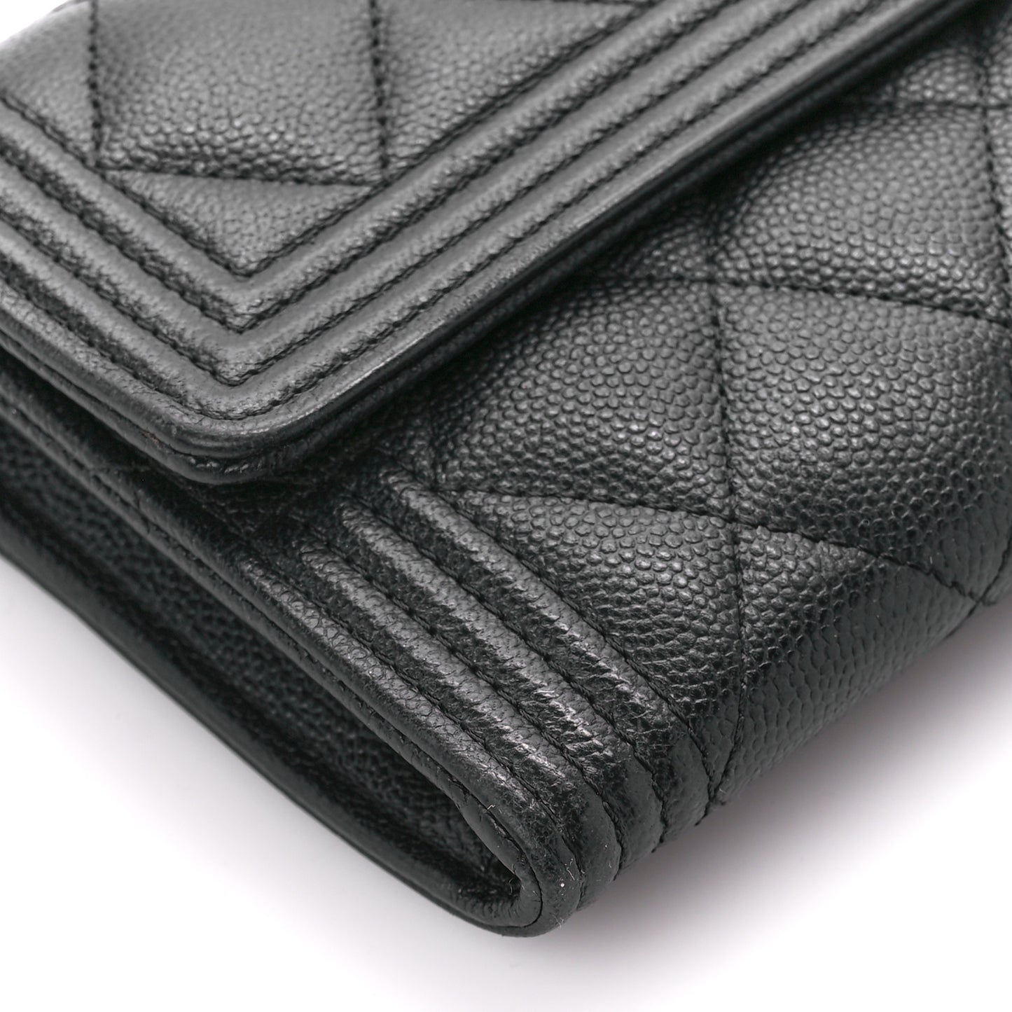 Caviar Quilted Large Boy Gusset Flap Wallet Black