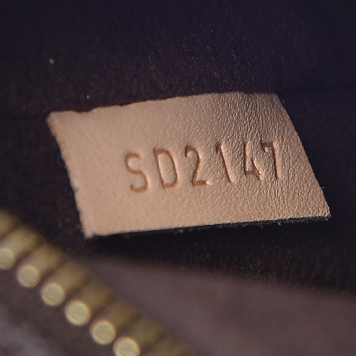 Louis Vuitton Monogram Pochette Metis 9 of 10