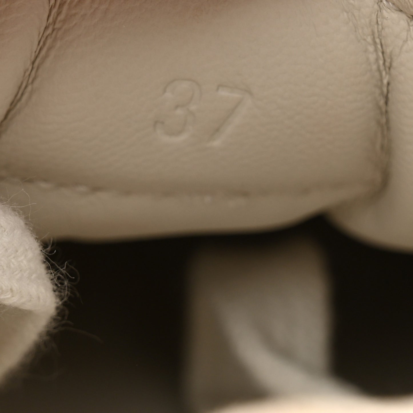 Suede Goatskin Jet Sneakers 37 Beige Esquisse Glaise
