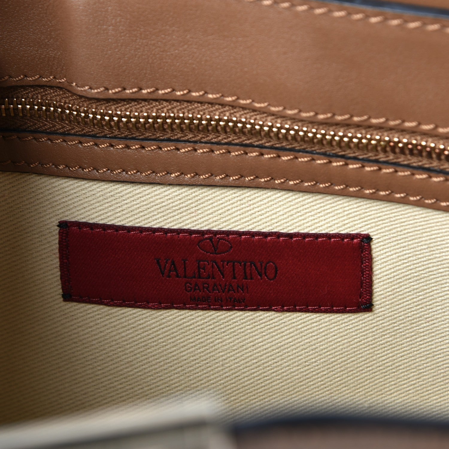 Valentino Garavani Vitello Small Rockstud Flip-Lock Messenger Bag Light Cuir 6 of 7