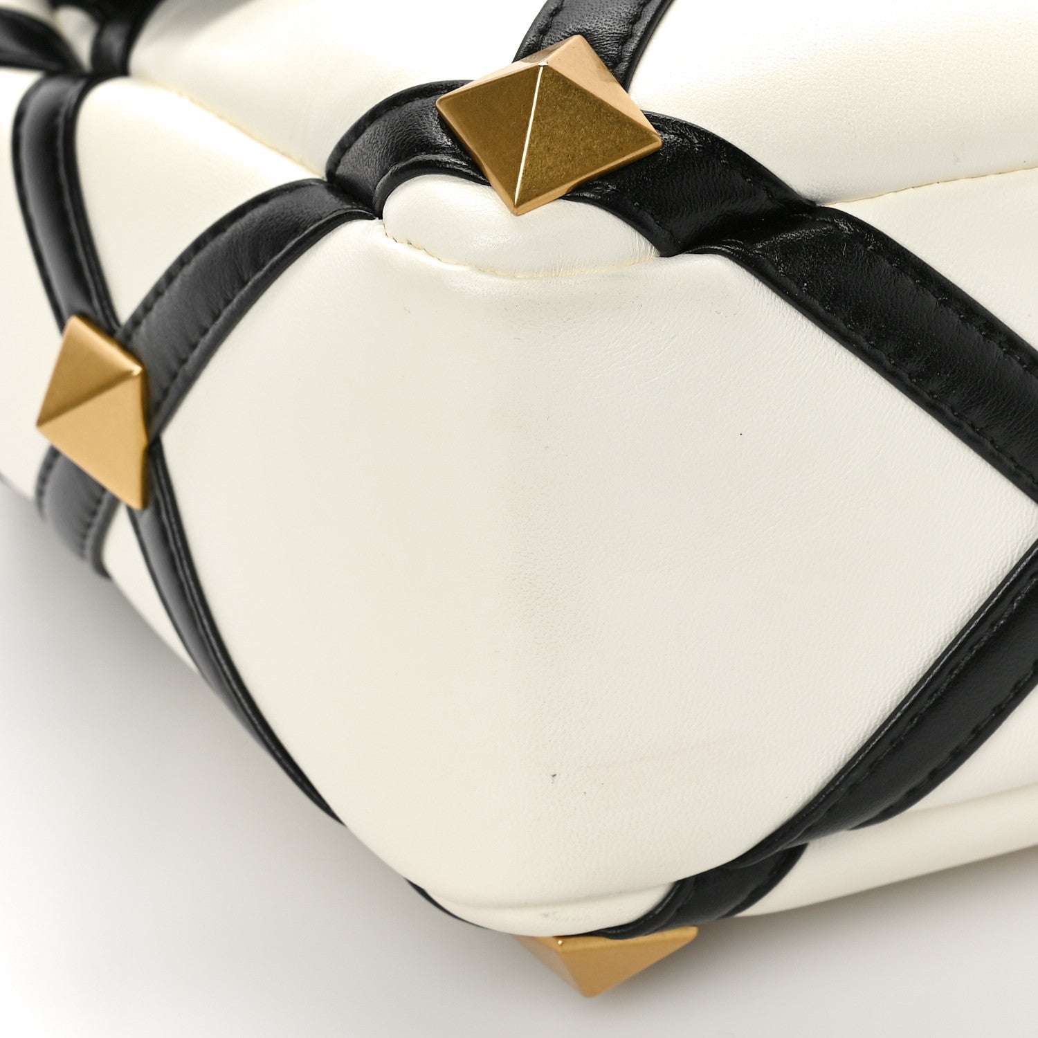 Valentino Garavani Nappa Large Roman Stud Shoulder Bag Ivory Black 8 of 9
