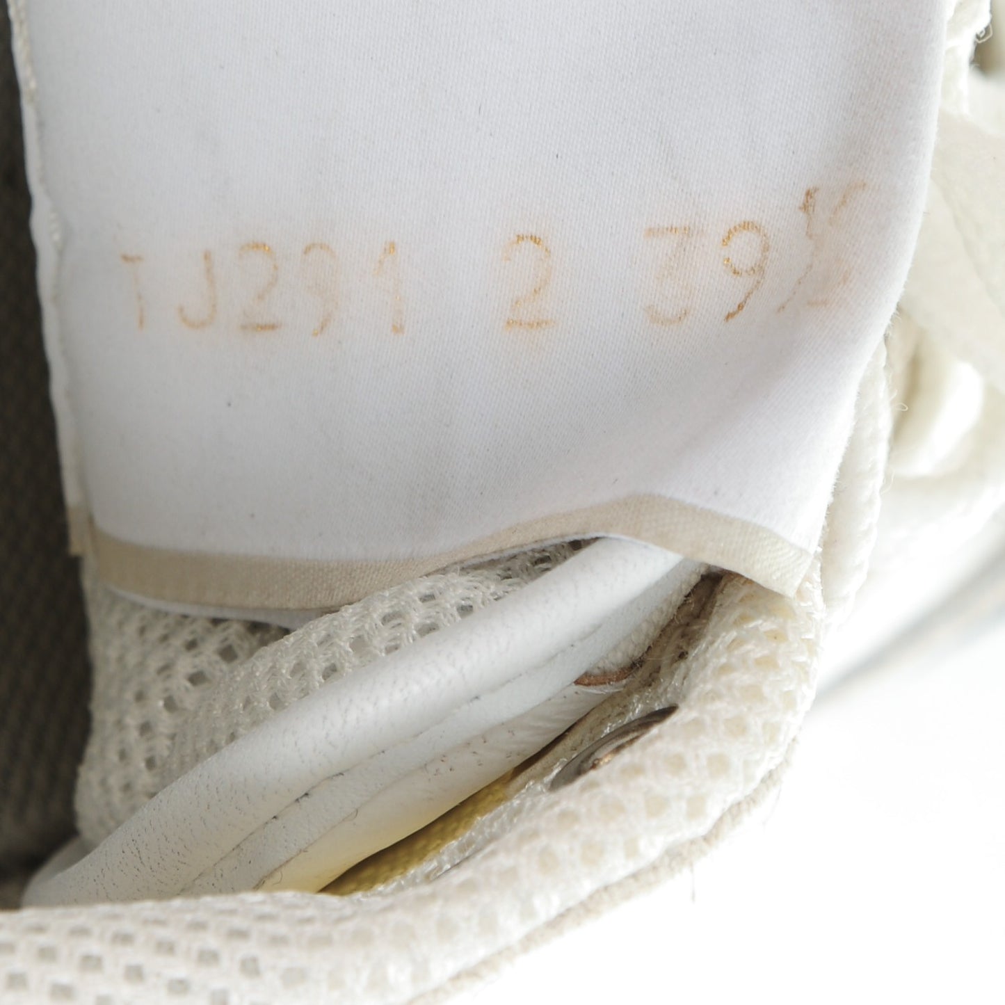 Fabric Suede L'Amour Womens Rockrunner Sneakers 39.5 White