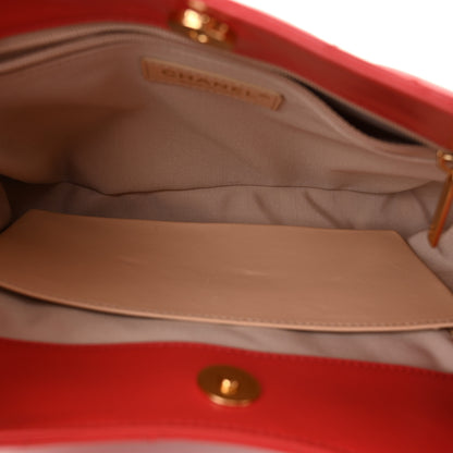 Chanel Shiny Crumpled Calfskin Quilted Wavy CC Hobo Red 5 of 10