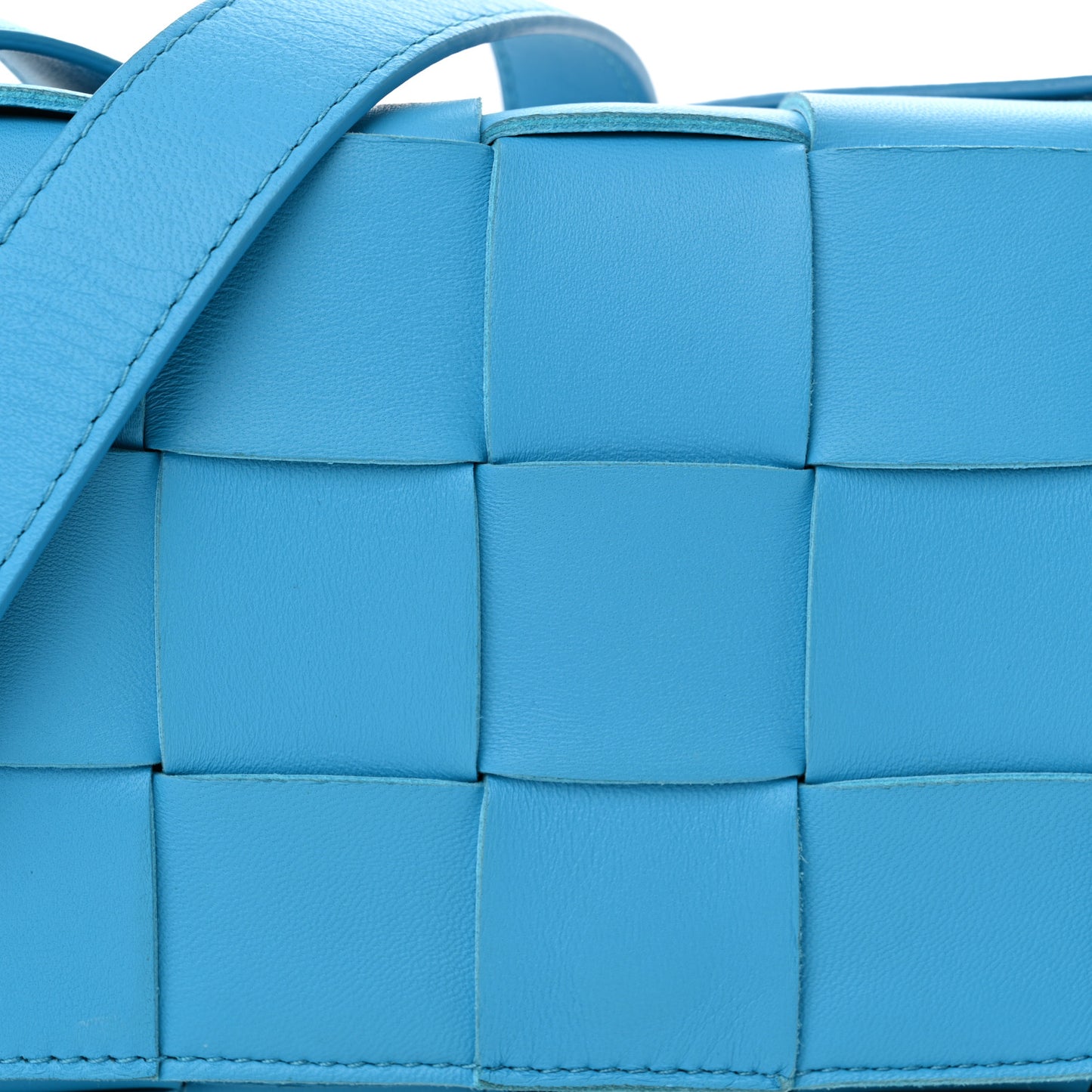 Lambskin Maxi Intreccio Small Cassette Crossbody Bag Pool