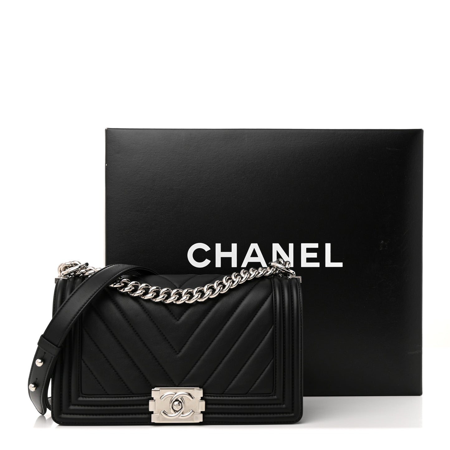 Calfskin Chevron Quilted Medium Boy Flap Black