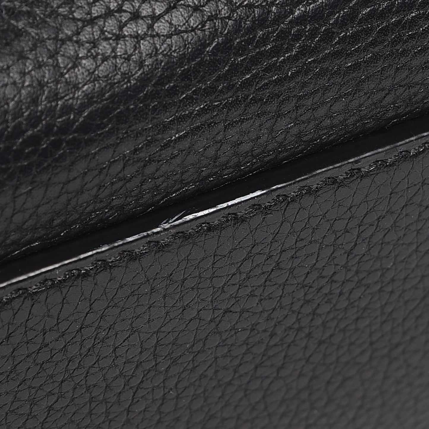 Drummed Calfskin Suede Large Trapeze Black