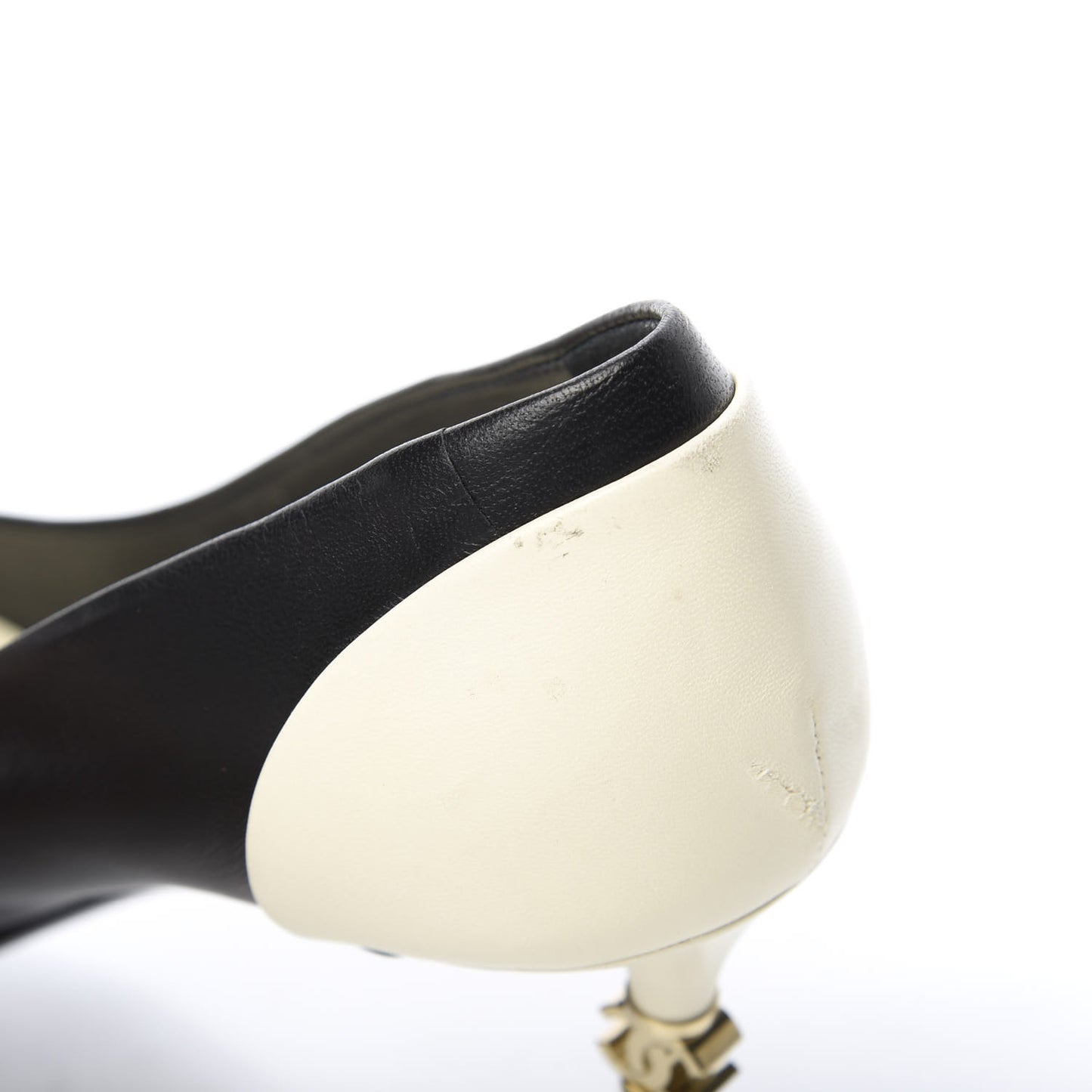 Lambskin CC Pumps 39.5 Black Ivory