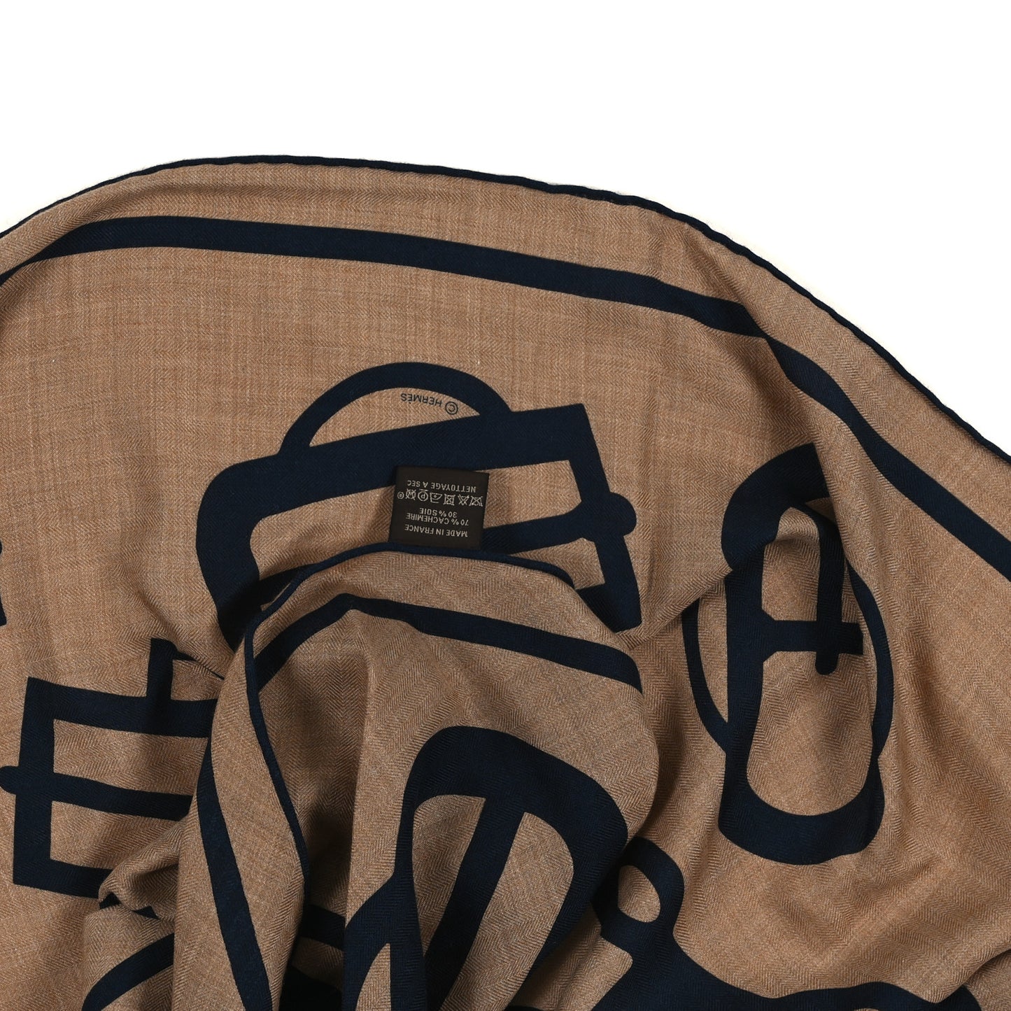 Cashmere Silk Bouclerie Moderne En Casaque Giant Triangle Scarf Caramel Caban