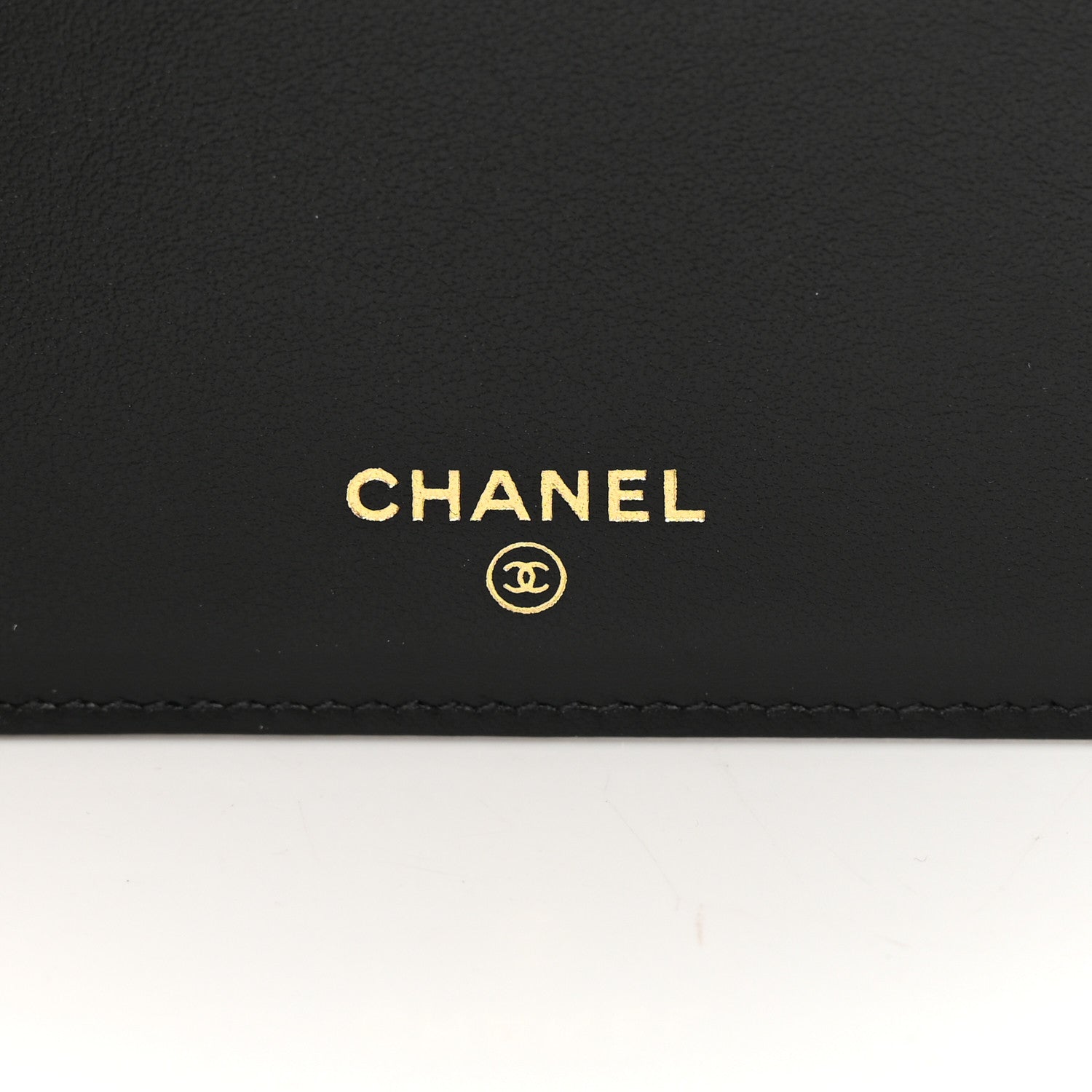 Chanel Calfskin Crocodile Embossed Graffiti 2.55 Cocodile Reissue Strap Pouch Black Gold 7 of 10