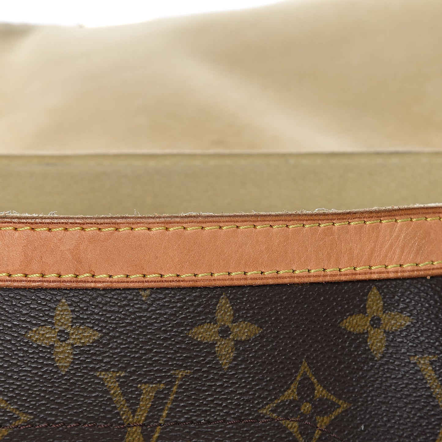 Monogram Beverly MM
